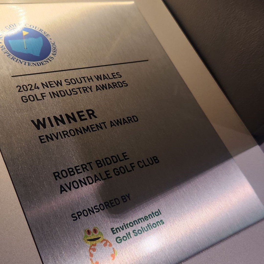 🌍⛳ Happy Sustainable Golf Week!
What a perfect way to celebrate by presenting Rob Biddle from Avondale Golf Club with the NSWGCSA Environmental Award! Rob and his team are making an incredible impact on the environment and our communities, setting a