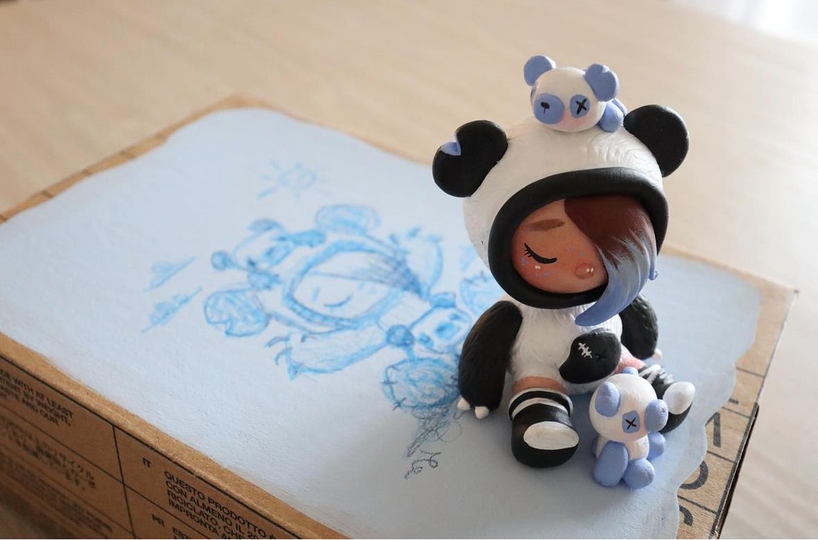 Giorgia - custom art toy + packaging commissioned by Samuel

