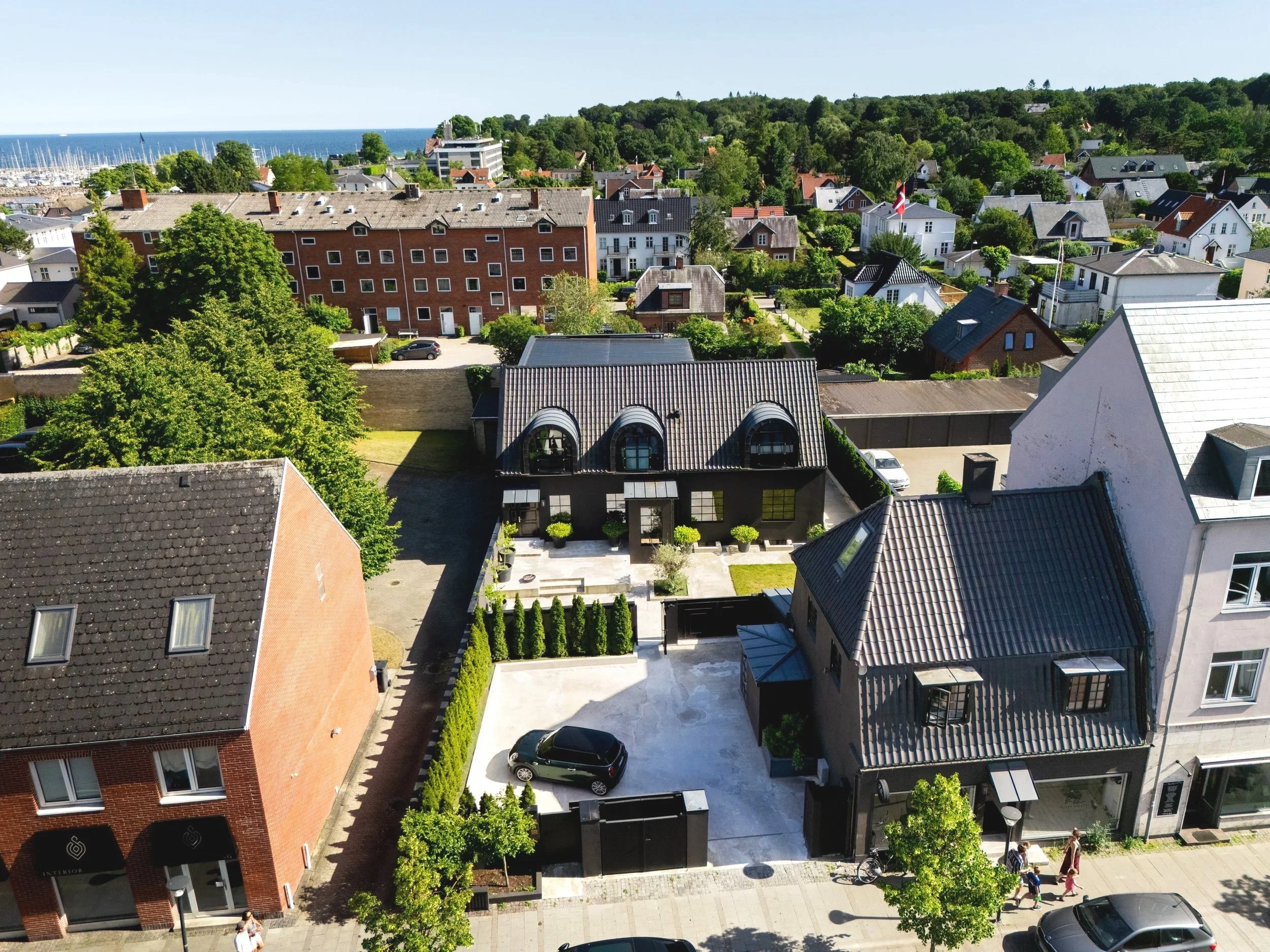 KOMMER SNART - VEDBÆK, BOLIG OG ERHVERV