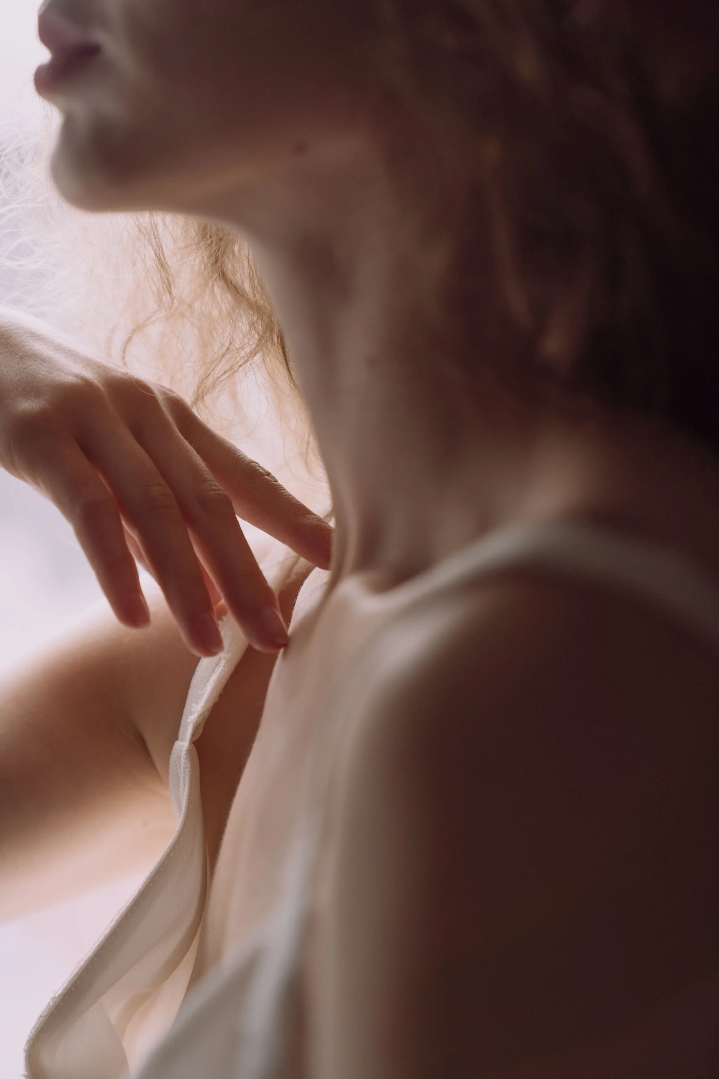 Endometriose en moe: waarom meer slapen je vermoeidheid niet oplost