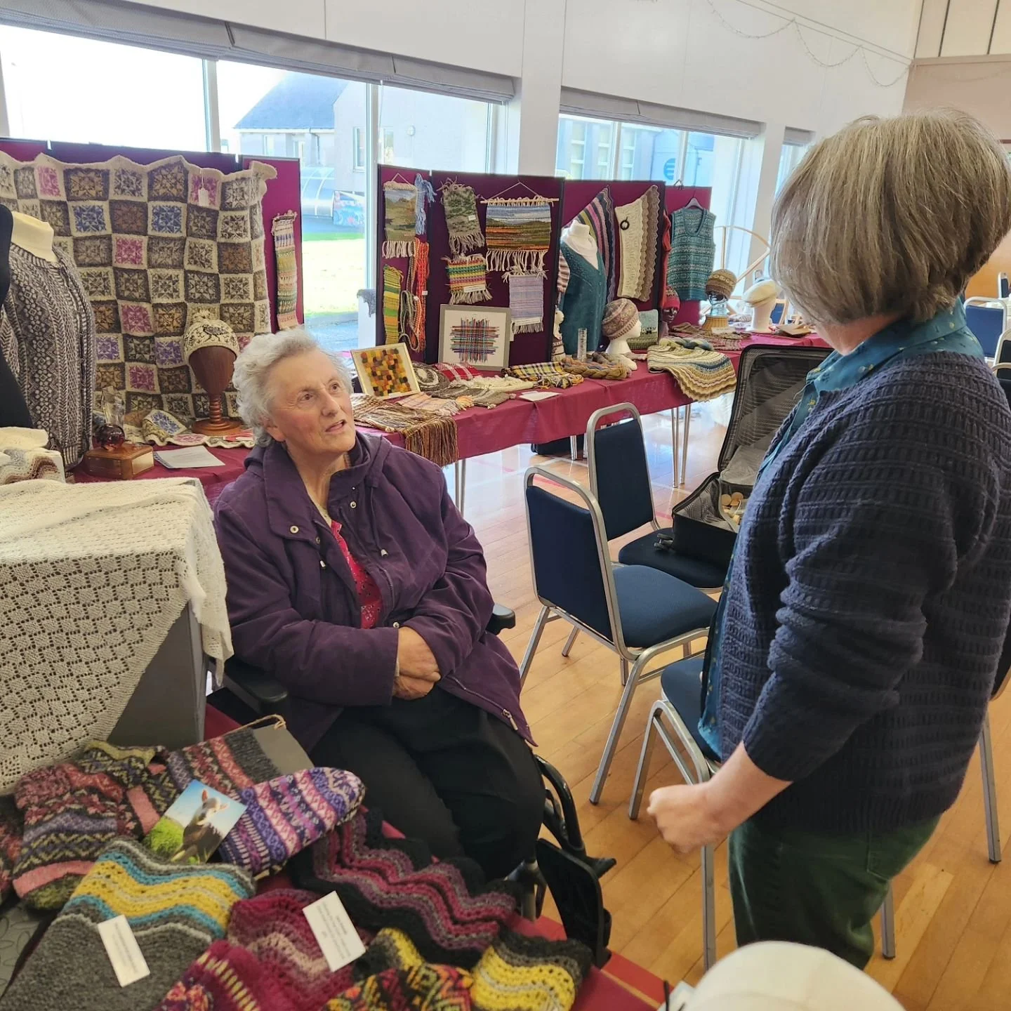 #shetlandwoolweek first event for me.  Guild Teas at Tingwall Hall and raffle for #ShetlandPeerieMakkers 

Amanda

Project Coordinator, ShetlandPeerieMakkers 
Secretary,  Shetland Guild of Spinners, Weavers, Dyers and Knitters

#sgswdk #shetlandguild