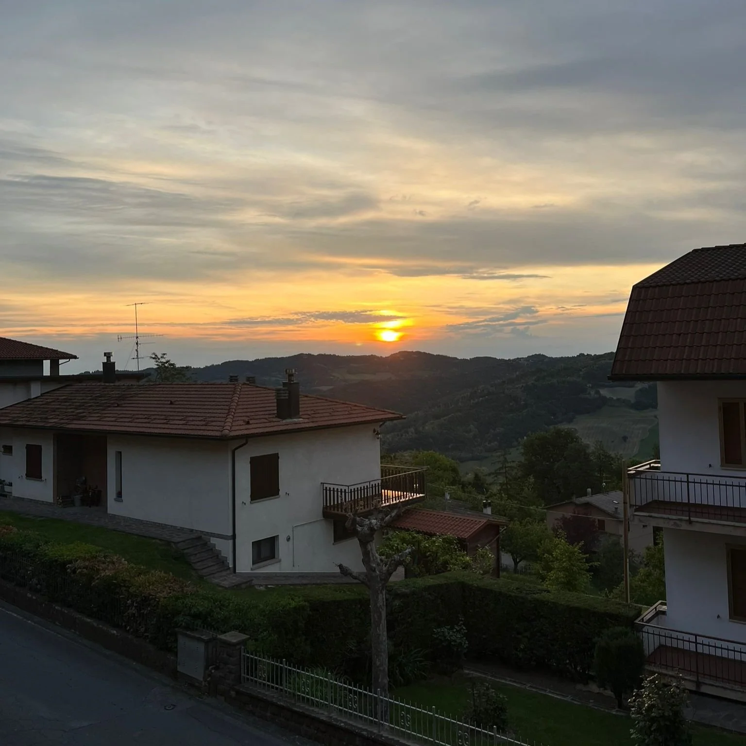 Via Degli Dei - Sunrise in Monzuno