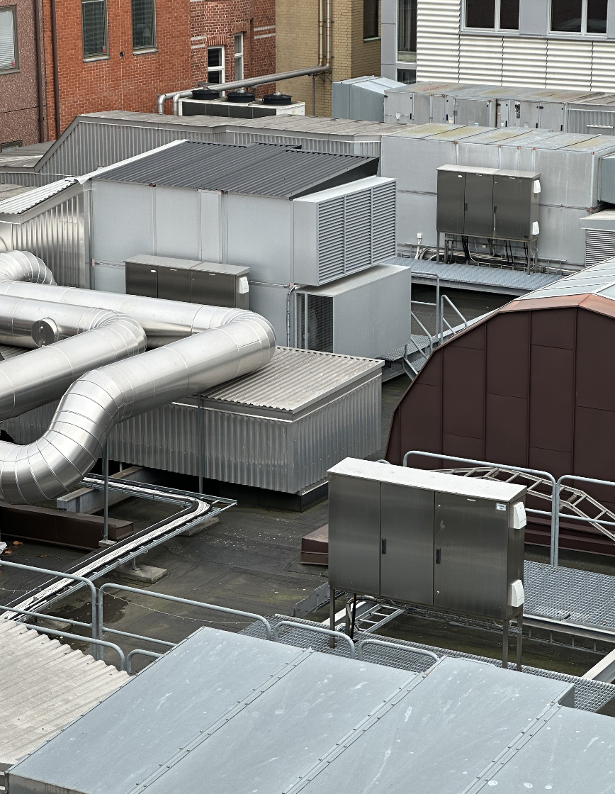 hustaken utanför Tuxedo Labs kontor mitt i Malmö