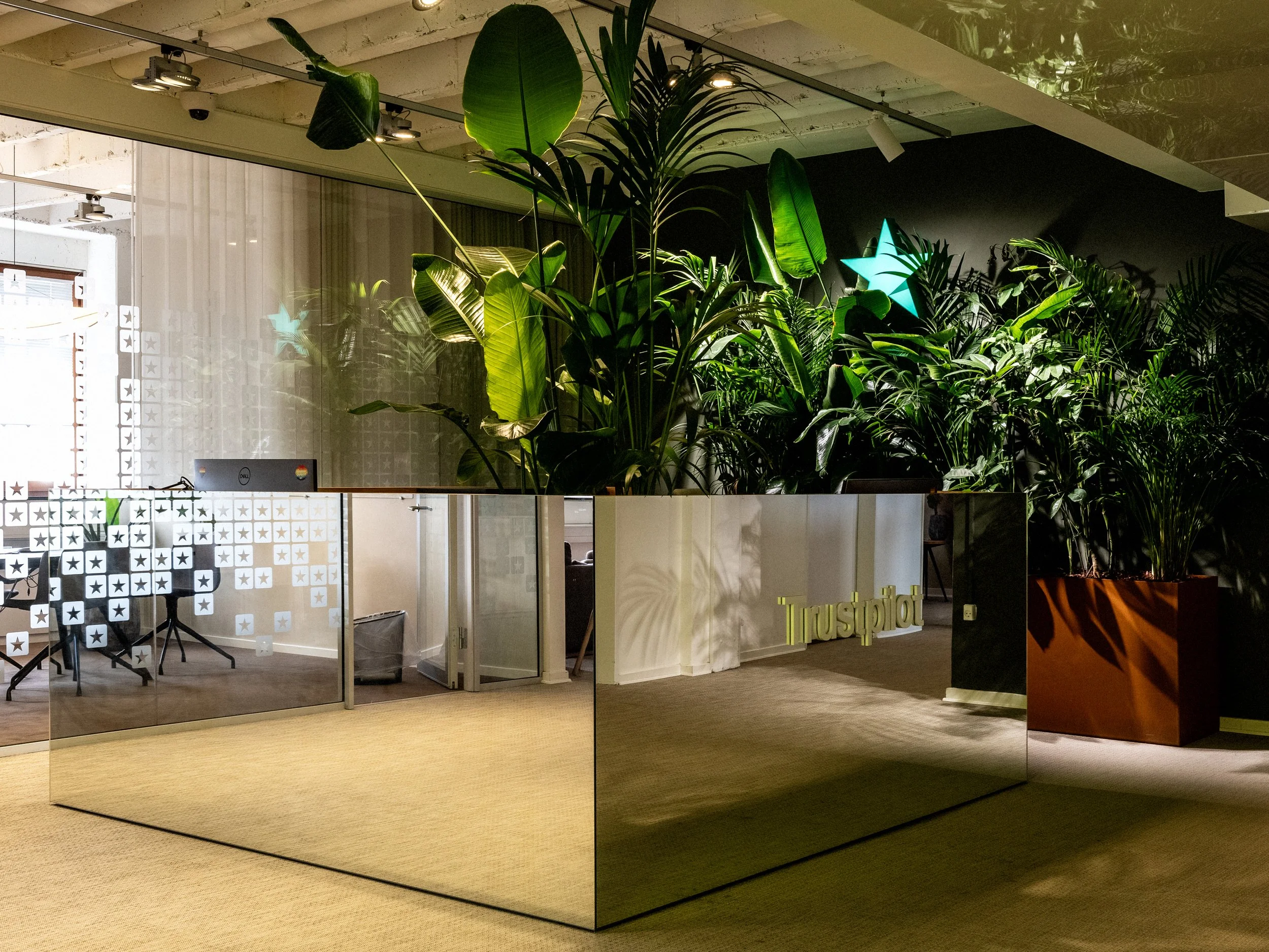 Inredning kontor reception kontorsinredning