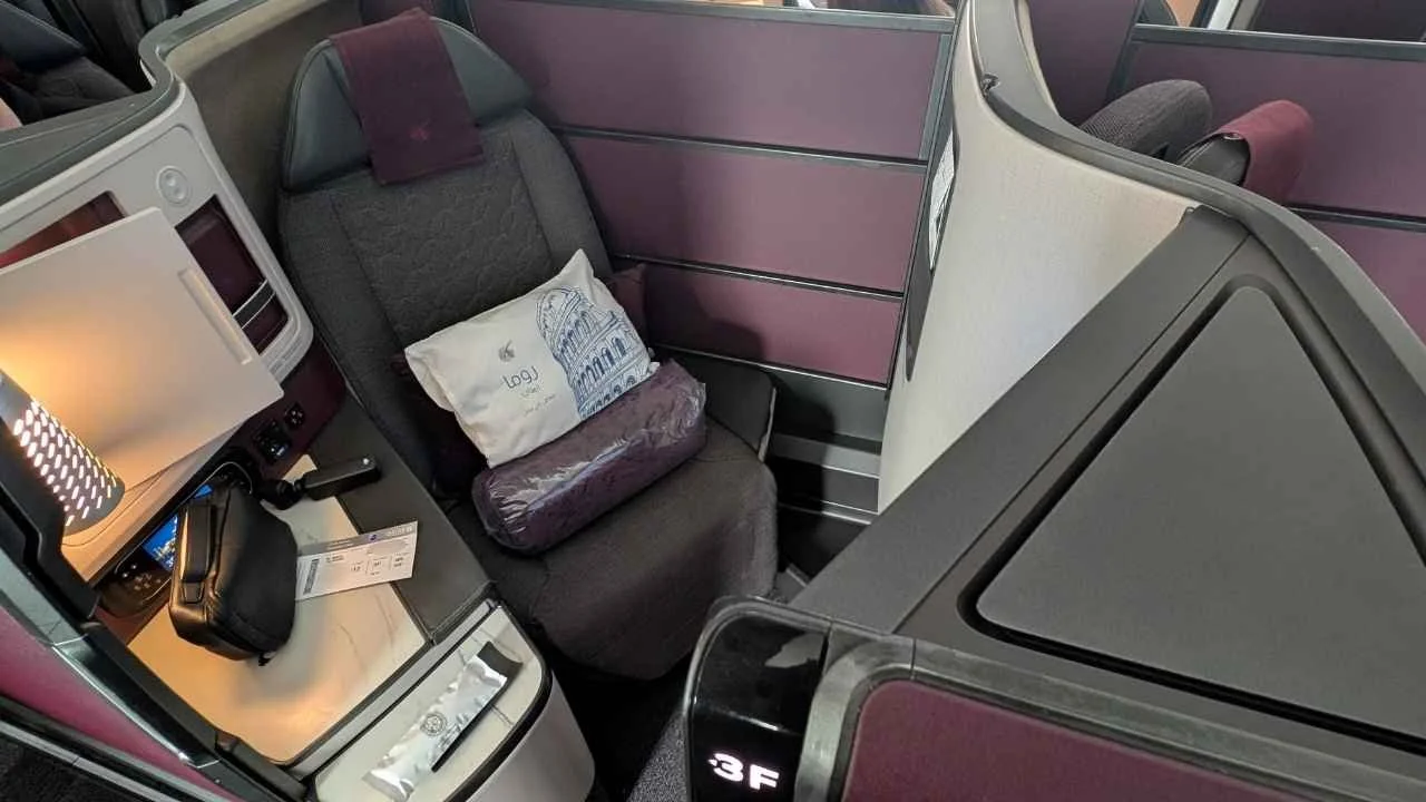 Qatar Airways Business Class Boeing 787-9.