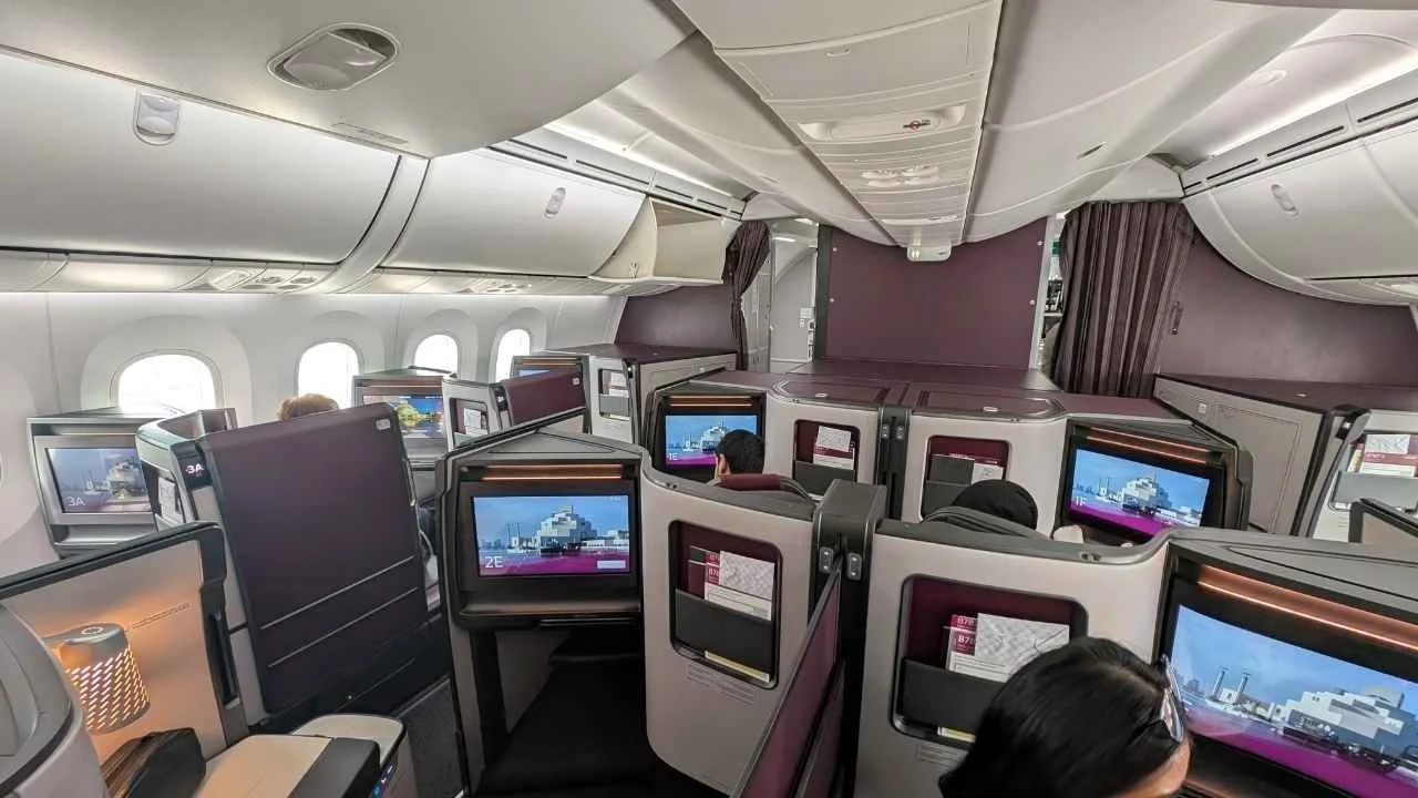 Qatar Airways Business Class Kabine Boeing 787-9
