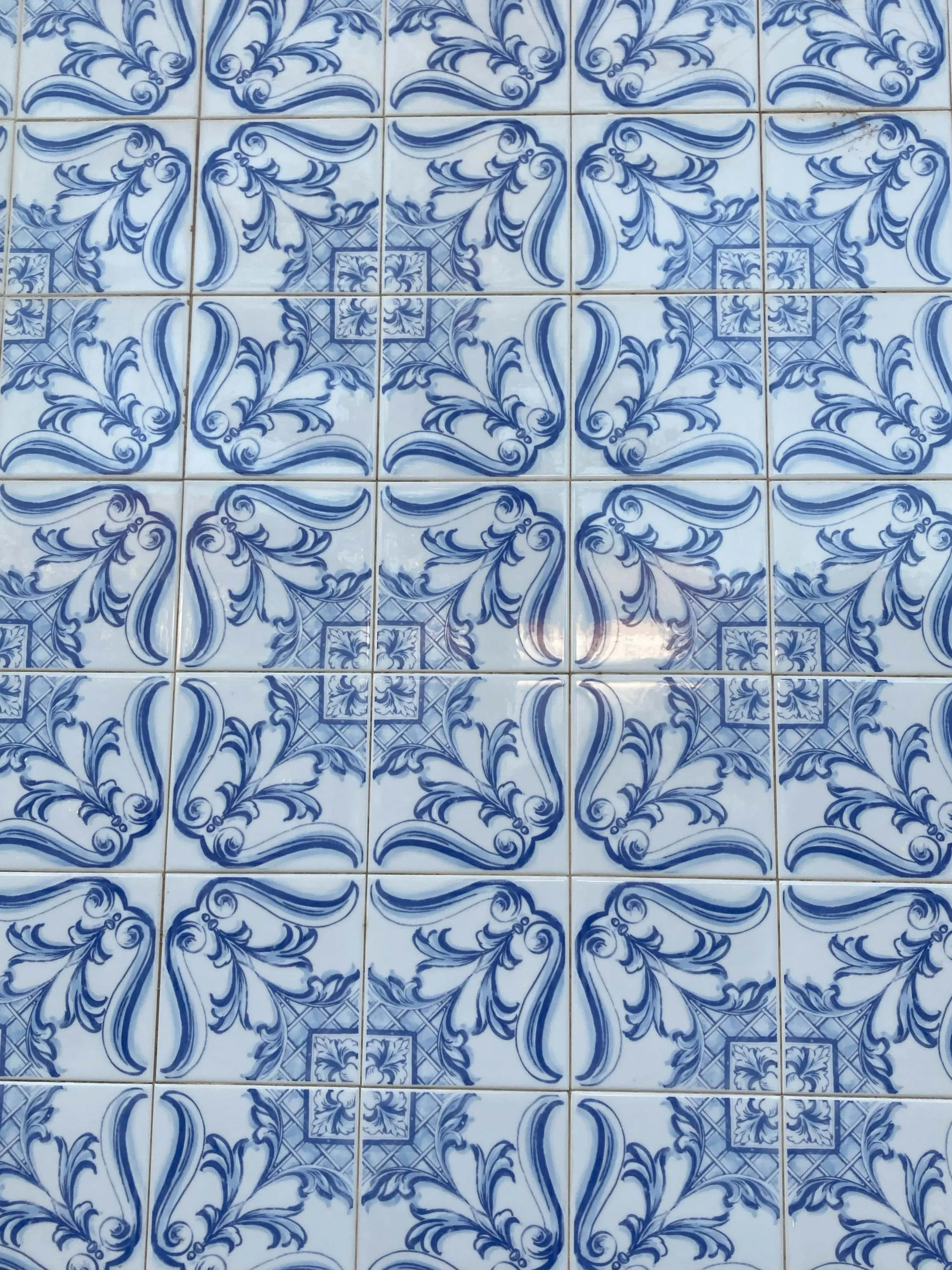 Azulejos-Tavira-1.jpg