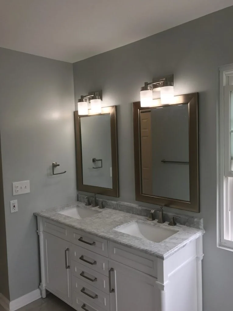 bathroom 3.jpg