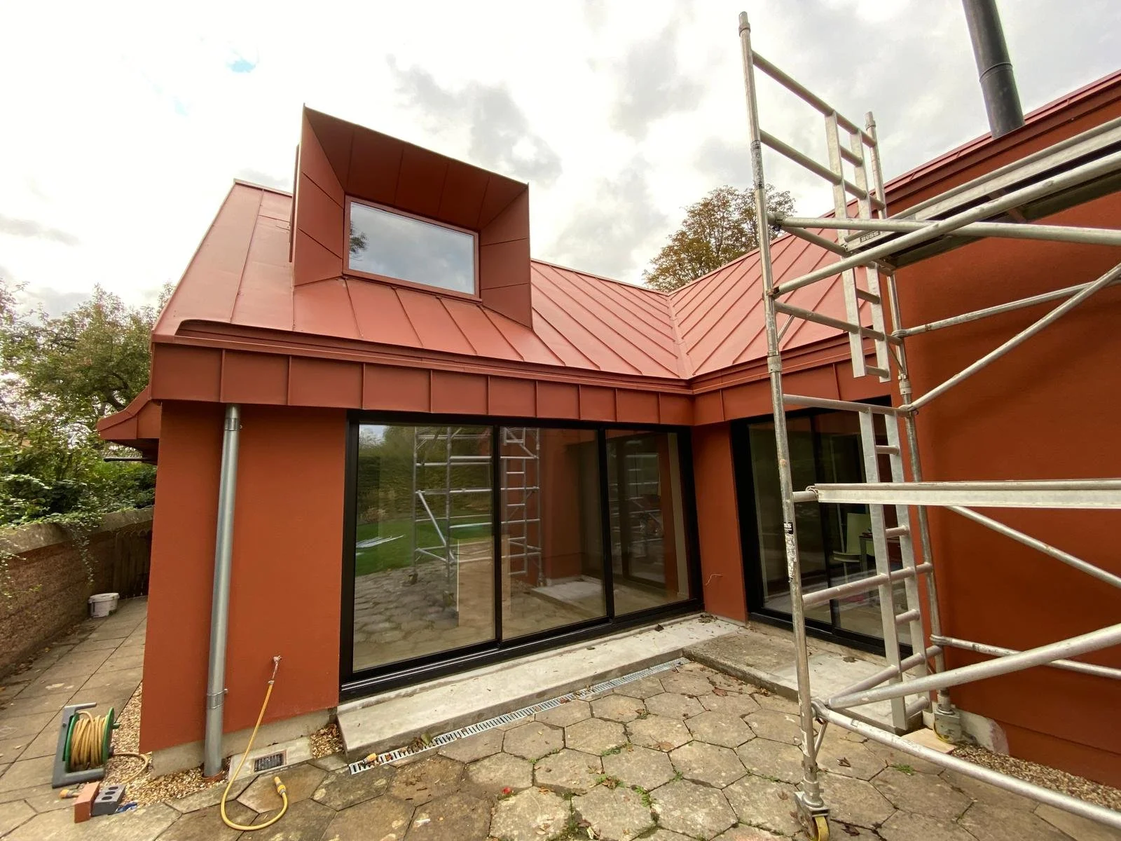 WhatsApp Image 2025-10-08 at 16.28.59 (1).jpeg