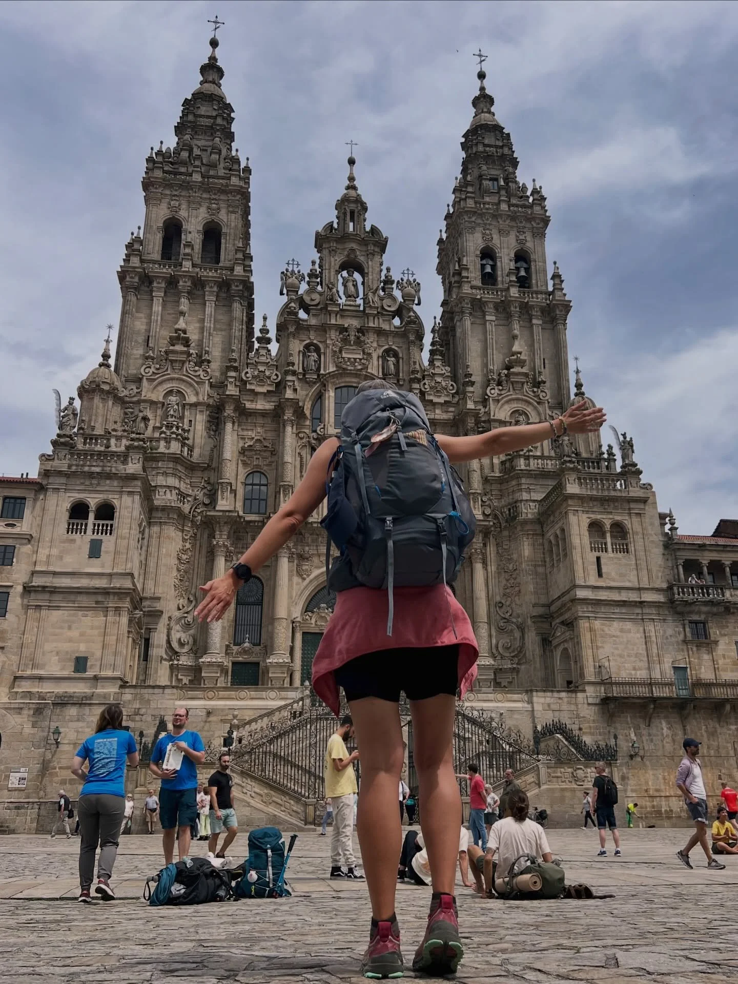 3 years ago today, I walked into Santiago de Compostela -
800 kilometres, 36 days that changed my life.

I walked and searched for the answers I needed. Who am I really, what is my life meant for, what is my next step.

I got to the end. And I had no