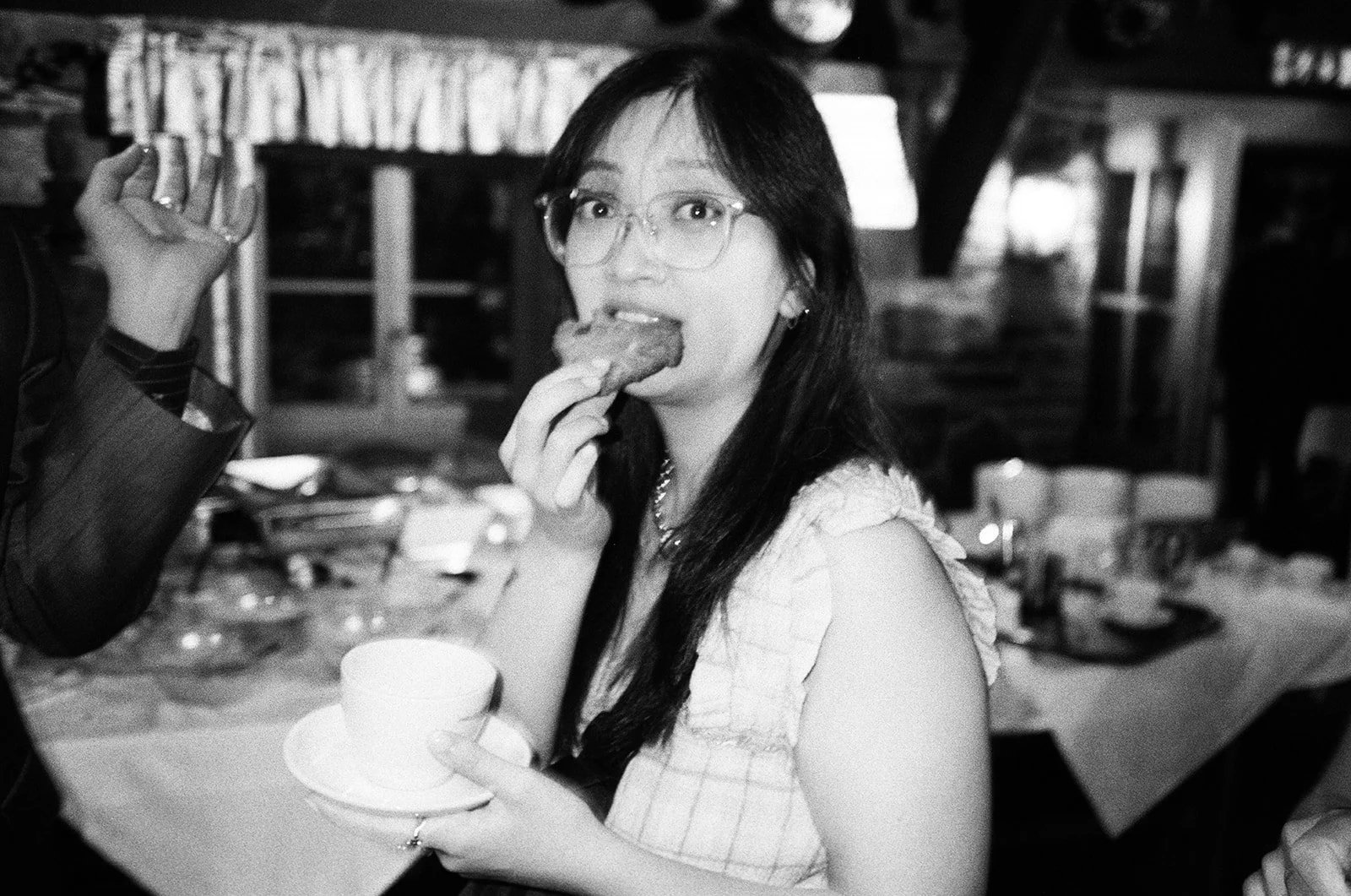 2025-08-30-Sara-Art-Wienna-Wedding-Analog-Photos-36_websize.jpg