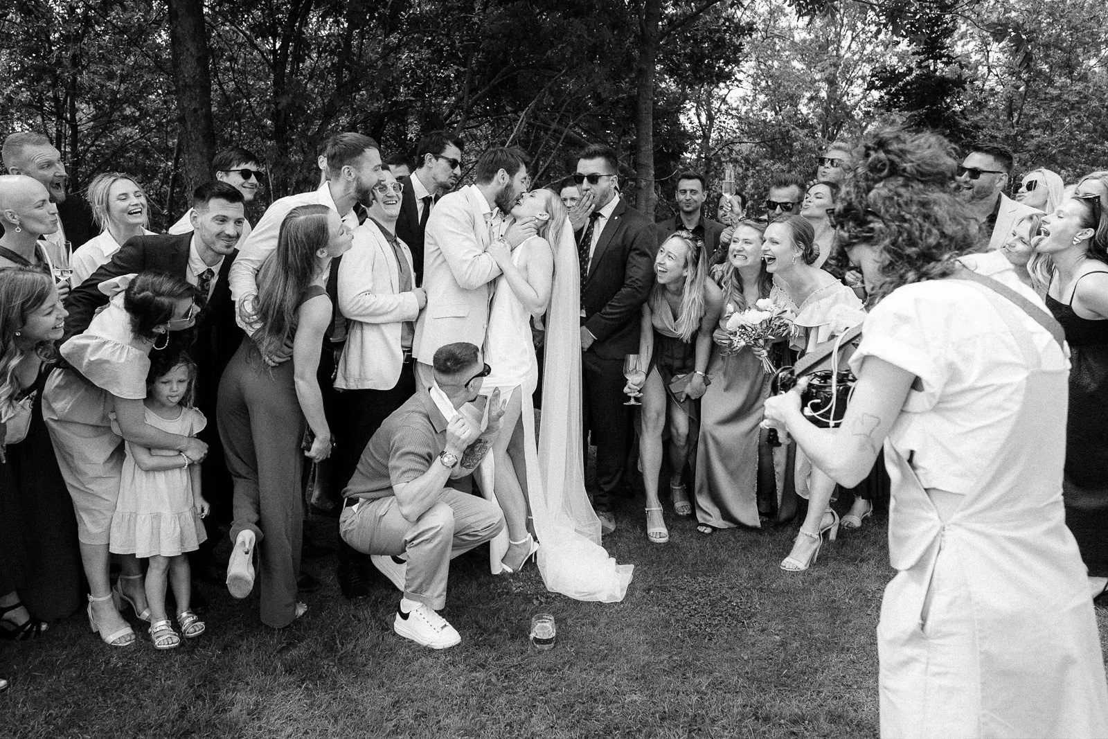 2024-amors-not-dead-chic-garden-wedding-photographers-videographers-samota-pierre-0052.jpg