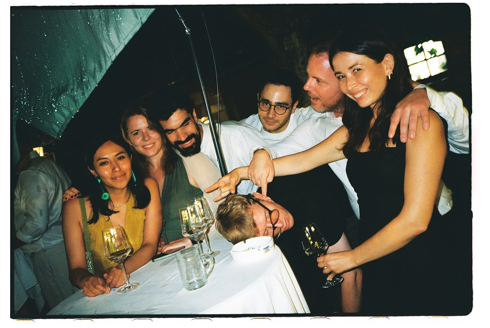 2025-08-30-Sara-Art-Wienna-Wedding-Analog-Photos-34_websize.jpg
