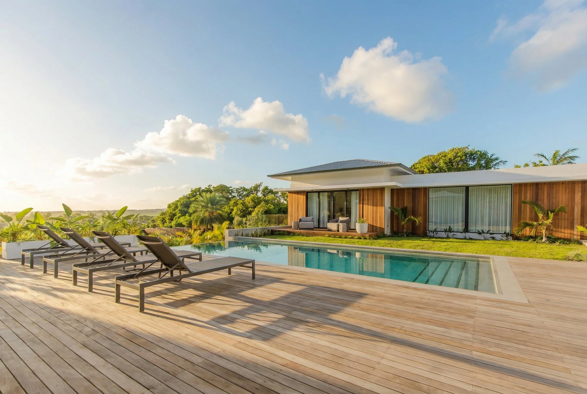 Villa Lots à Maurice, façade et volumes résidentiels contemporains. Contemporary residential architecture photography in Mauritius.
