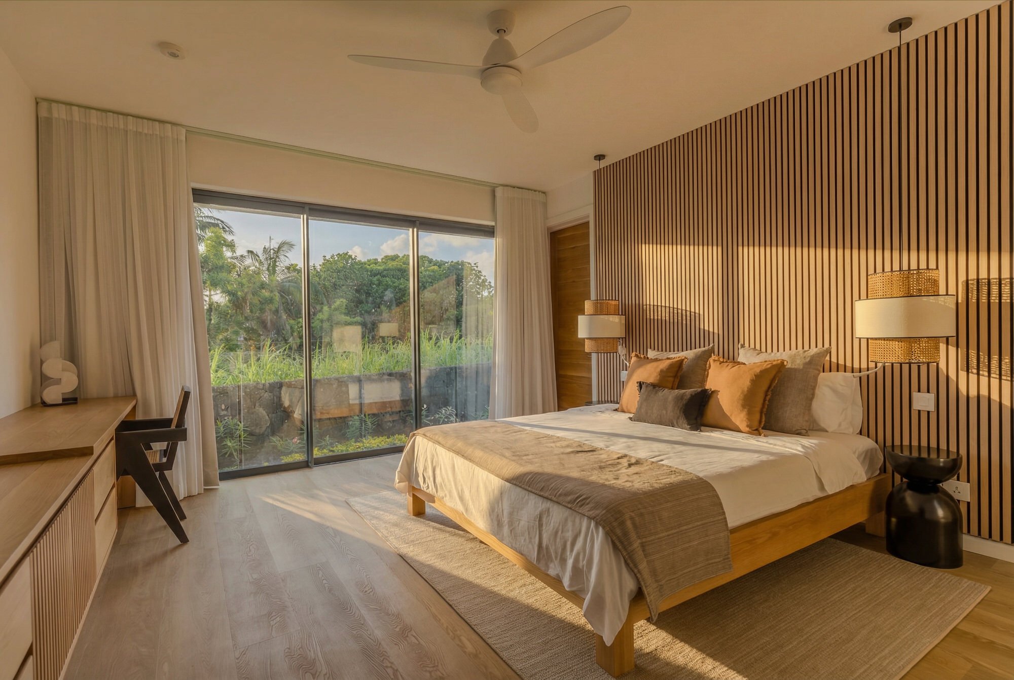 Villa Lots à Maurice, espaces de vie contemporains et design intérieur. Contemporary villa living spaces and interiors in Mauritius.