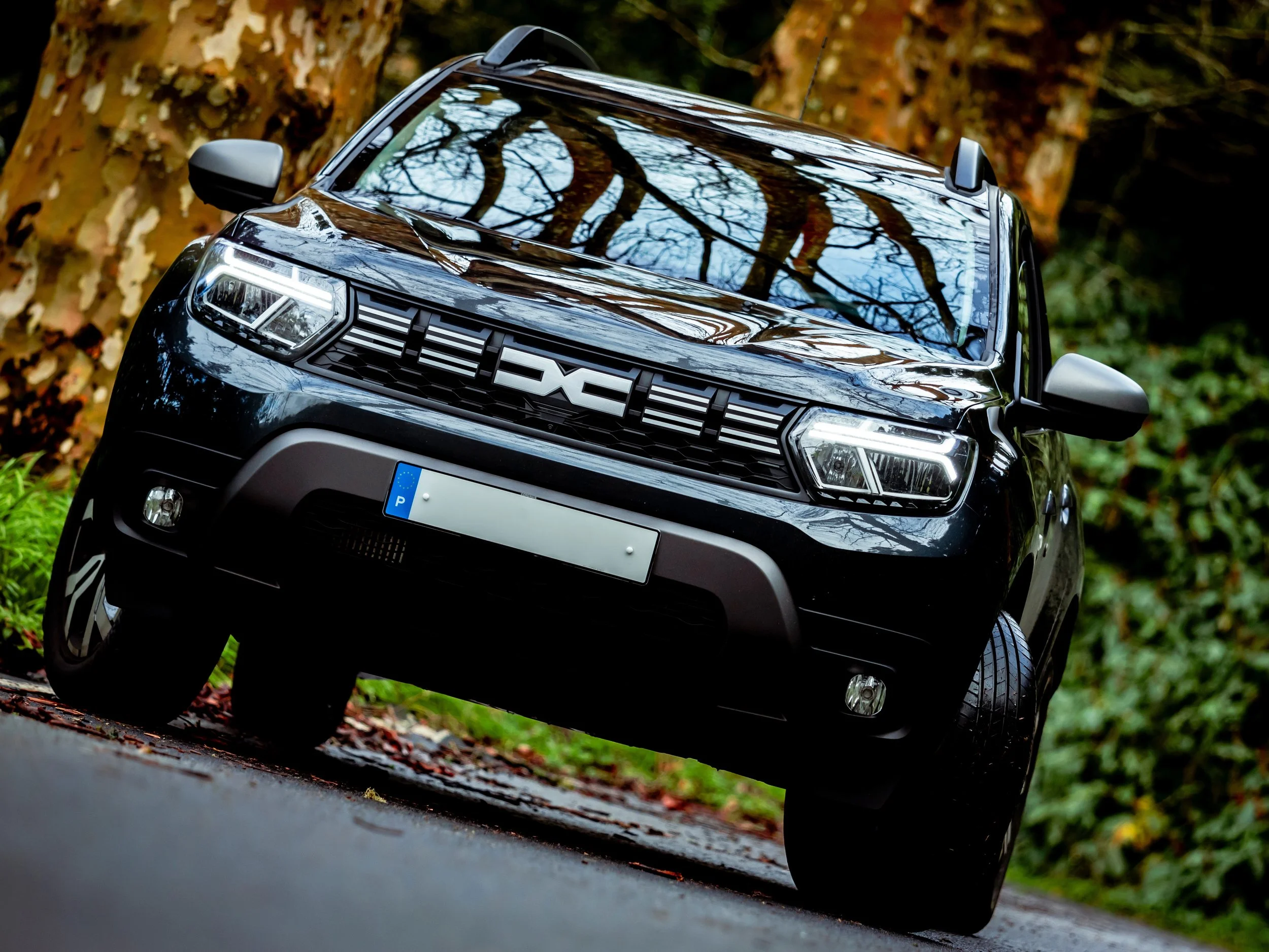 Private tour vehicle in São Miguel, Azores, surrounded by lush green nature during a tailor-made photo tour experience