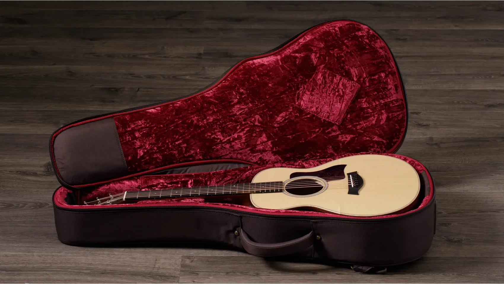 taylor-gs-mini-rw-plus-2209262334-gallery-01-2022.jpg.webp