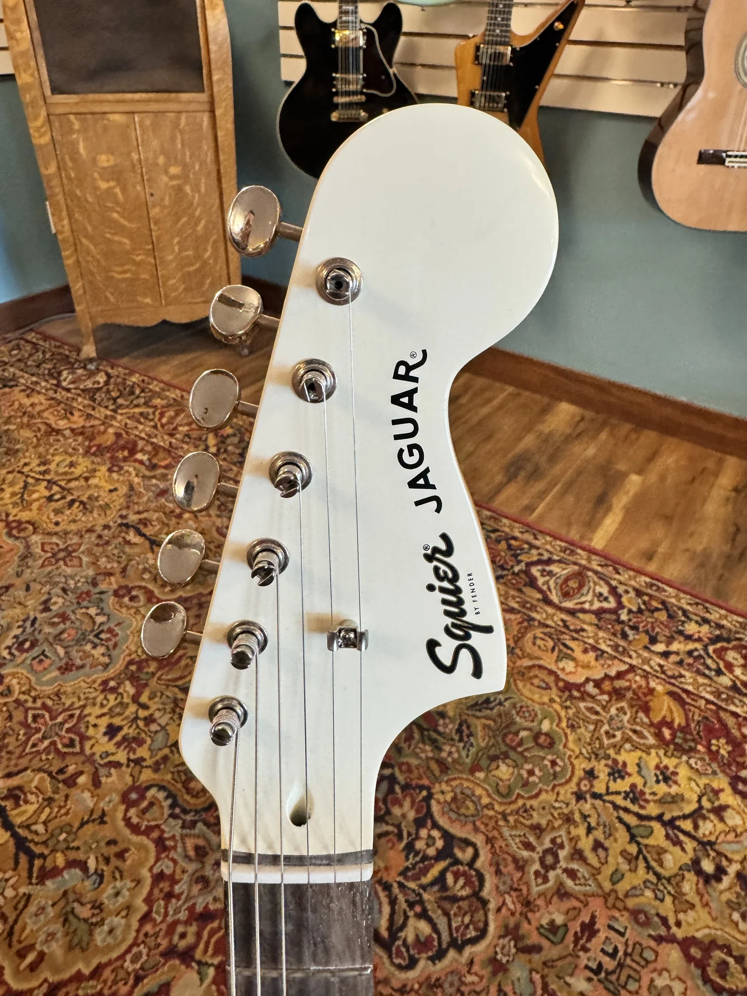 Squier FSR Classic Vibe '60s Jaguar — Art & Music | Music