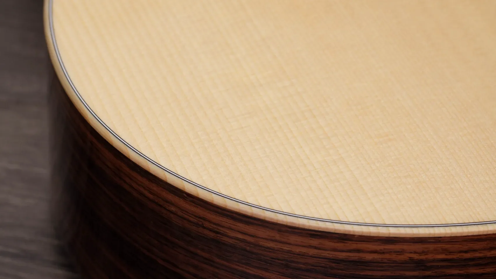 taylor-gs-mini-rw-plus-2209262334-gallery-04-2022.jpg.webp