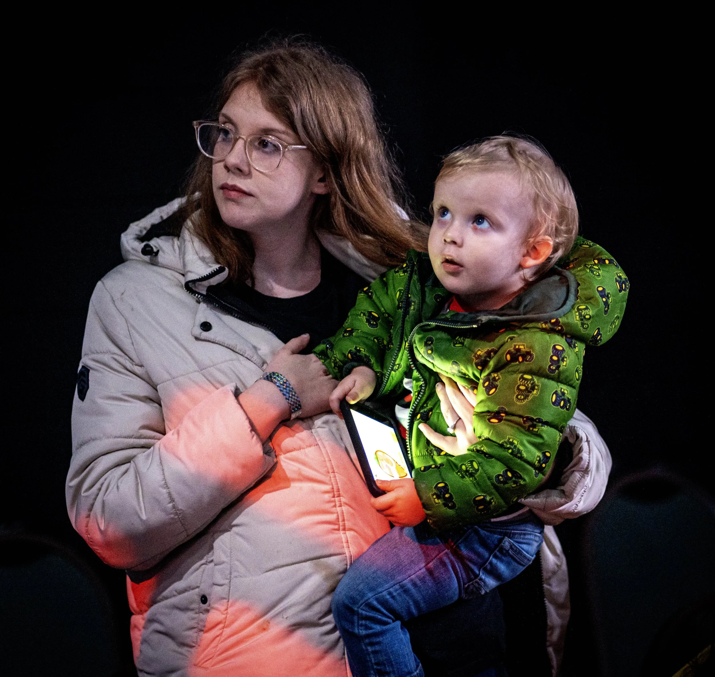 12_12_25wrestling crowd 72 dpi -107341.jpg