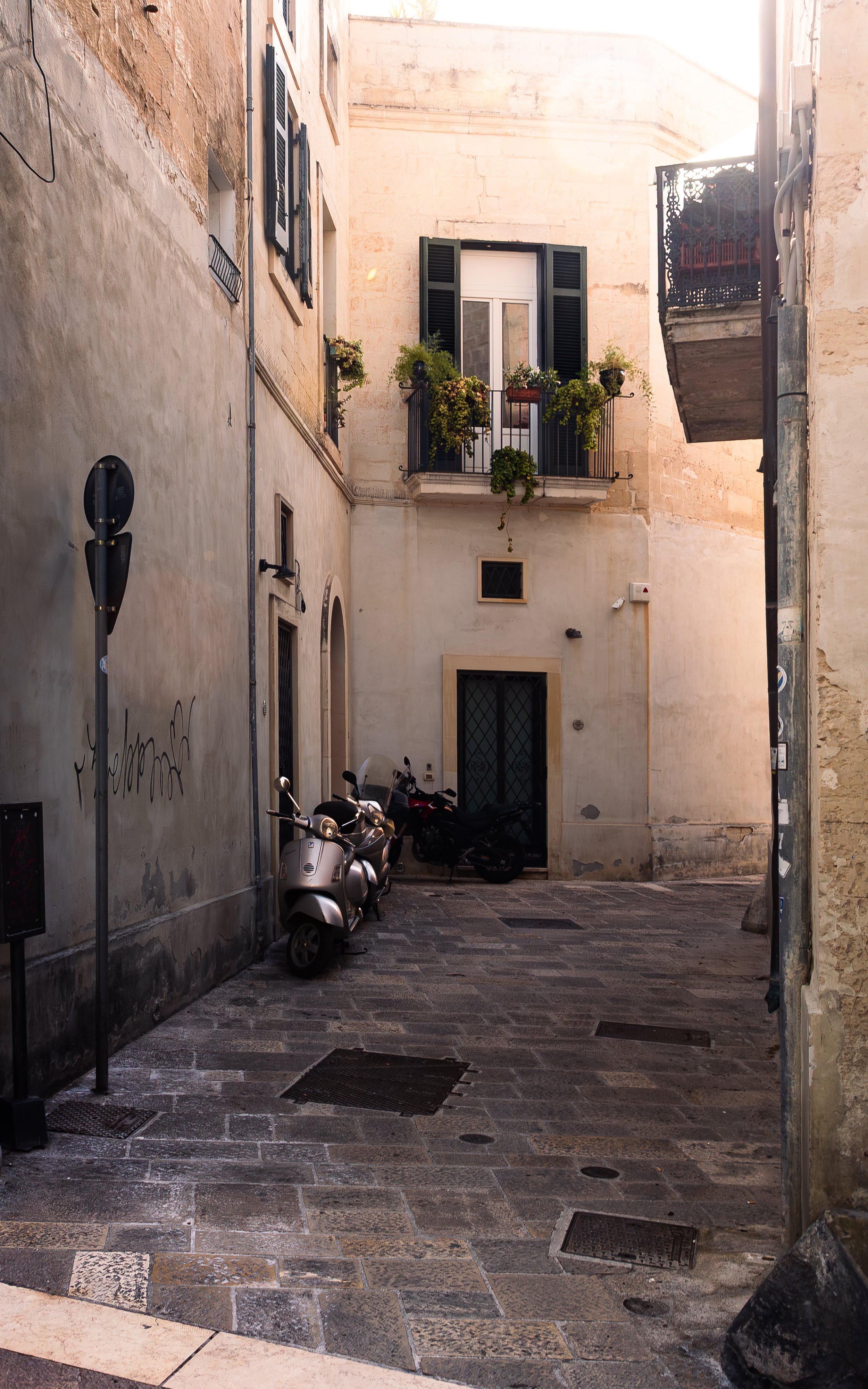 The windows in Italy are amazing, I could have created a gallery of just windows and flower pots.
