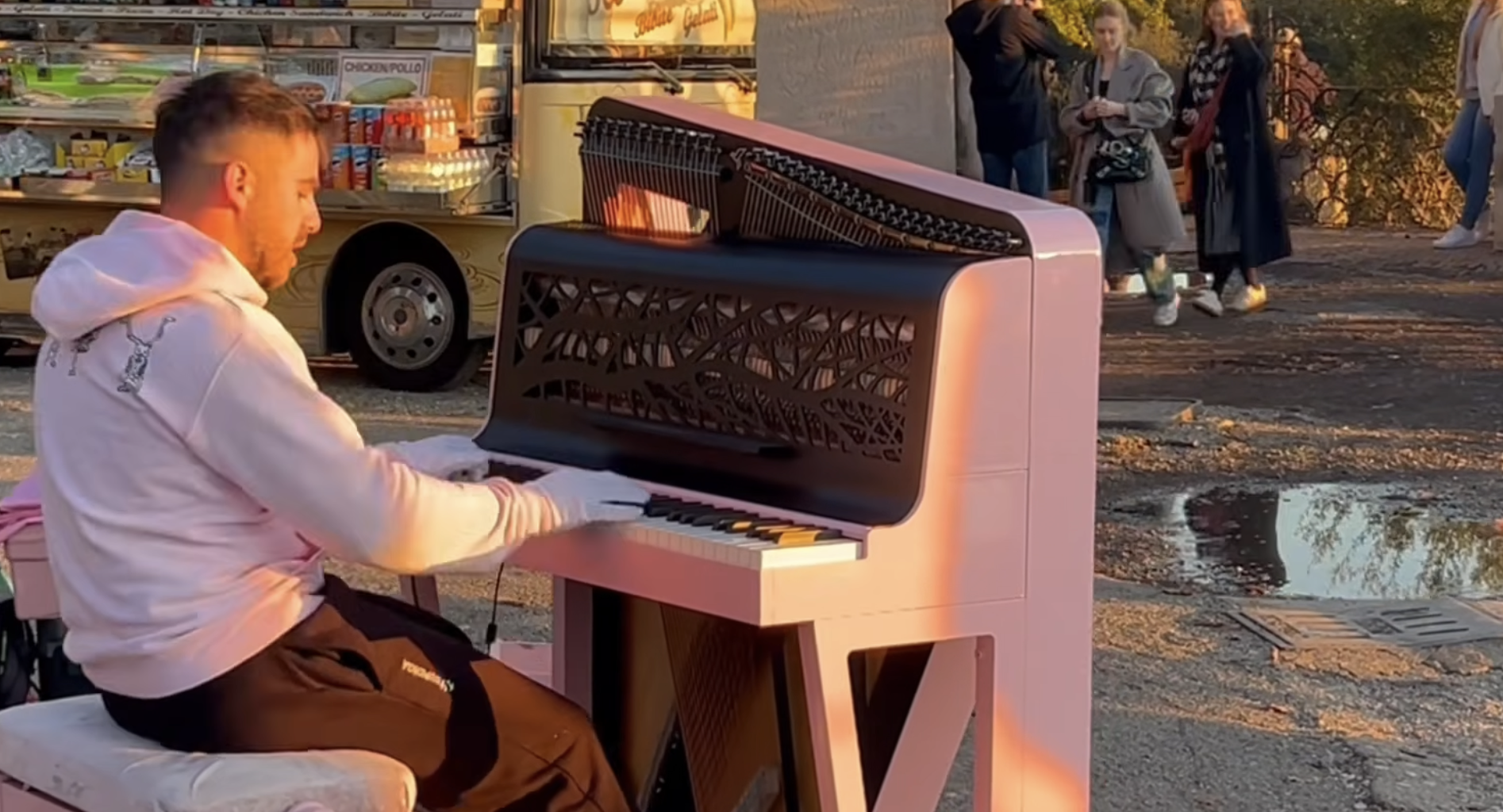 Pianos across Rome, terrazza Pincio