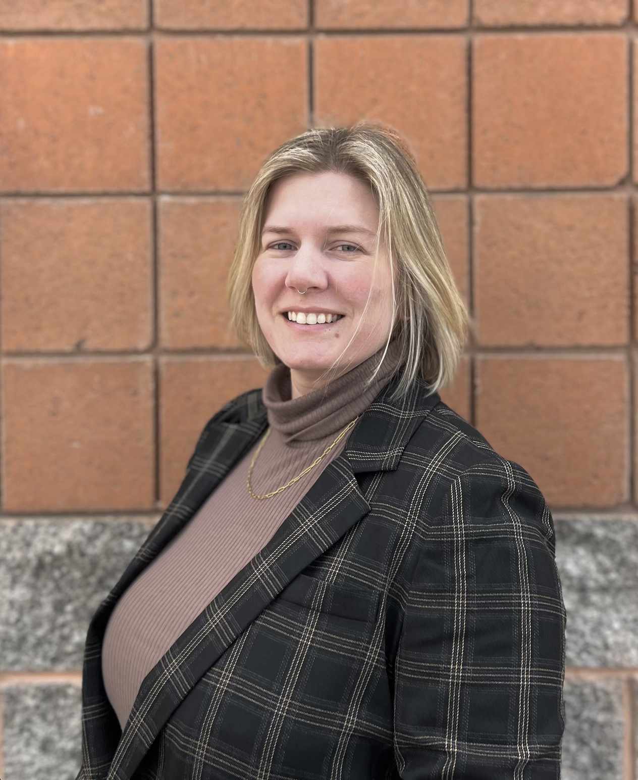 Jessilyn Froelich Headshot 2023.png