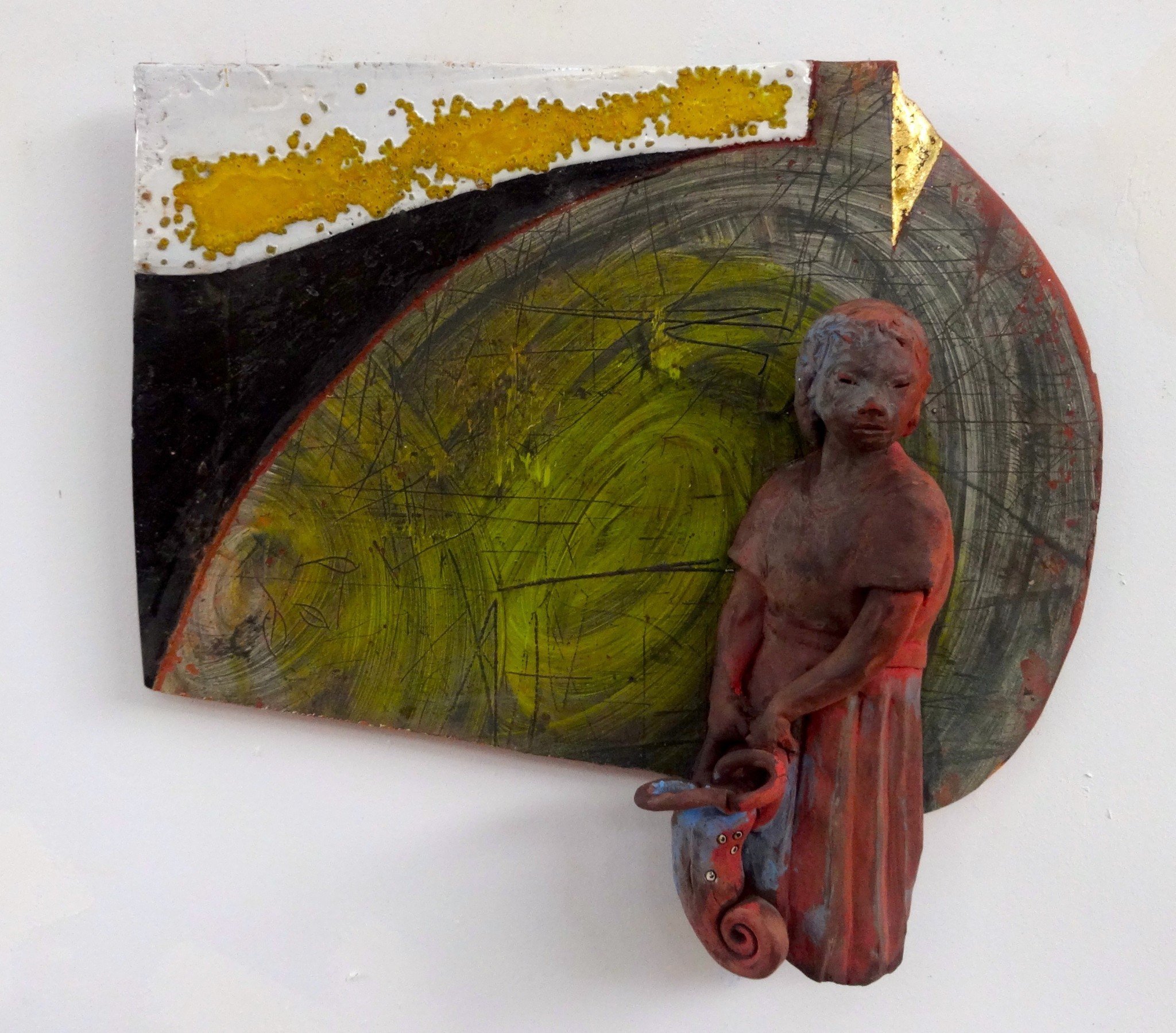 Arthur Gonzalez,
Event Horizon, 2018,
ceramic and gold leaf,
15 x 16 x 4 in