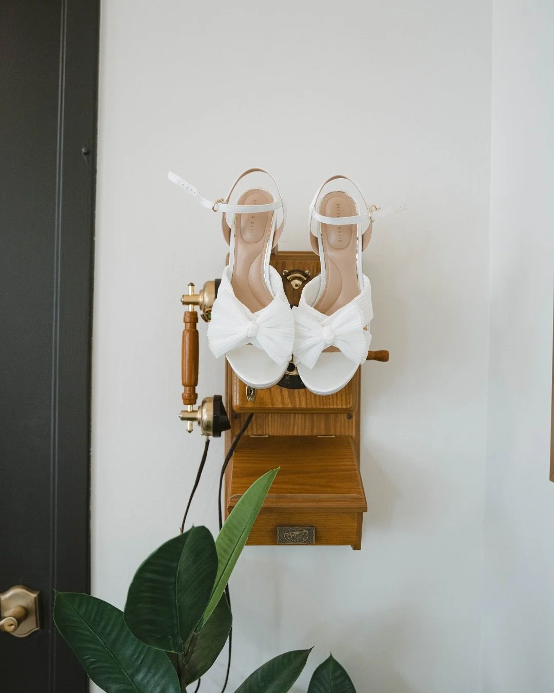 an october wedding in the heart of downtown atl 🤎

rachelle + kirby have loved each other for more than 5 years, so this day was so sweet to be a part of 🥹

so much love, so many memories, and so much fun. 

shot for @k.j.bstudios while he lived it