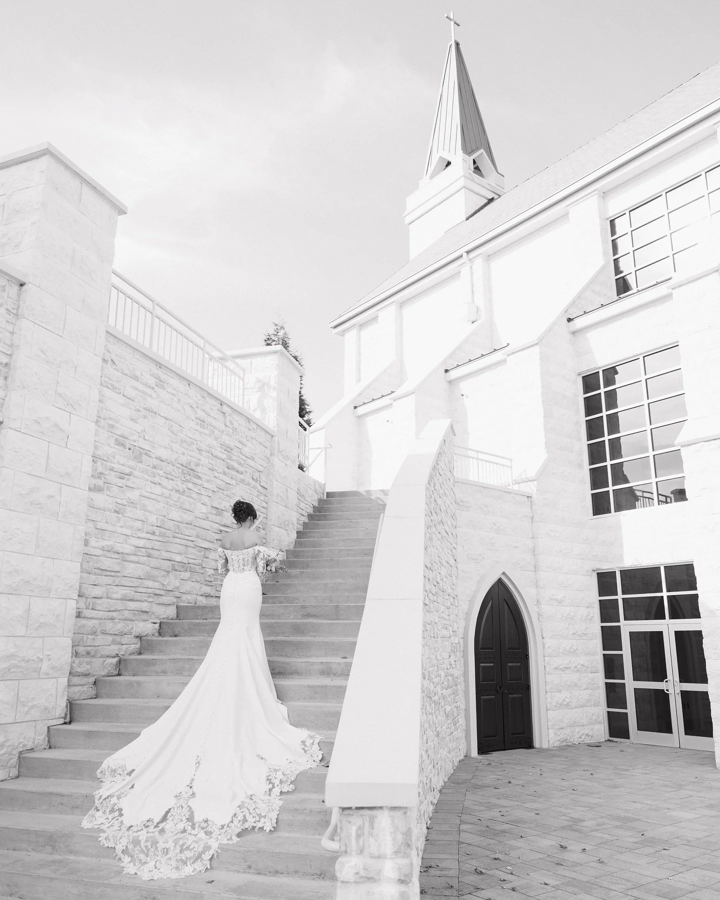 mrs. harden 🥂

the bridals of my dreamssss

last wedding of the season shooting with @k.j.bstudios and i could not be more grateful! 2 more left of 25&rsquo; and i&rsquo;m emotional and excited and so thankful for the gift of getting to capture thes
