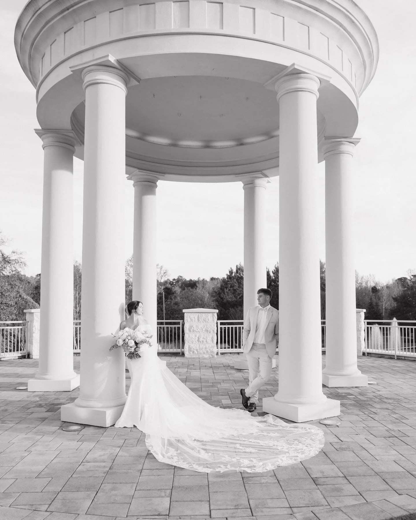 from this day forward 🕊️

more couples portraits from the hardens wedding day shooting with @k.j.bstudios !!!