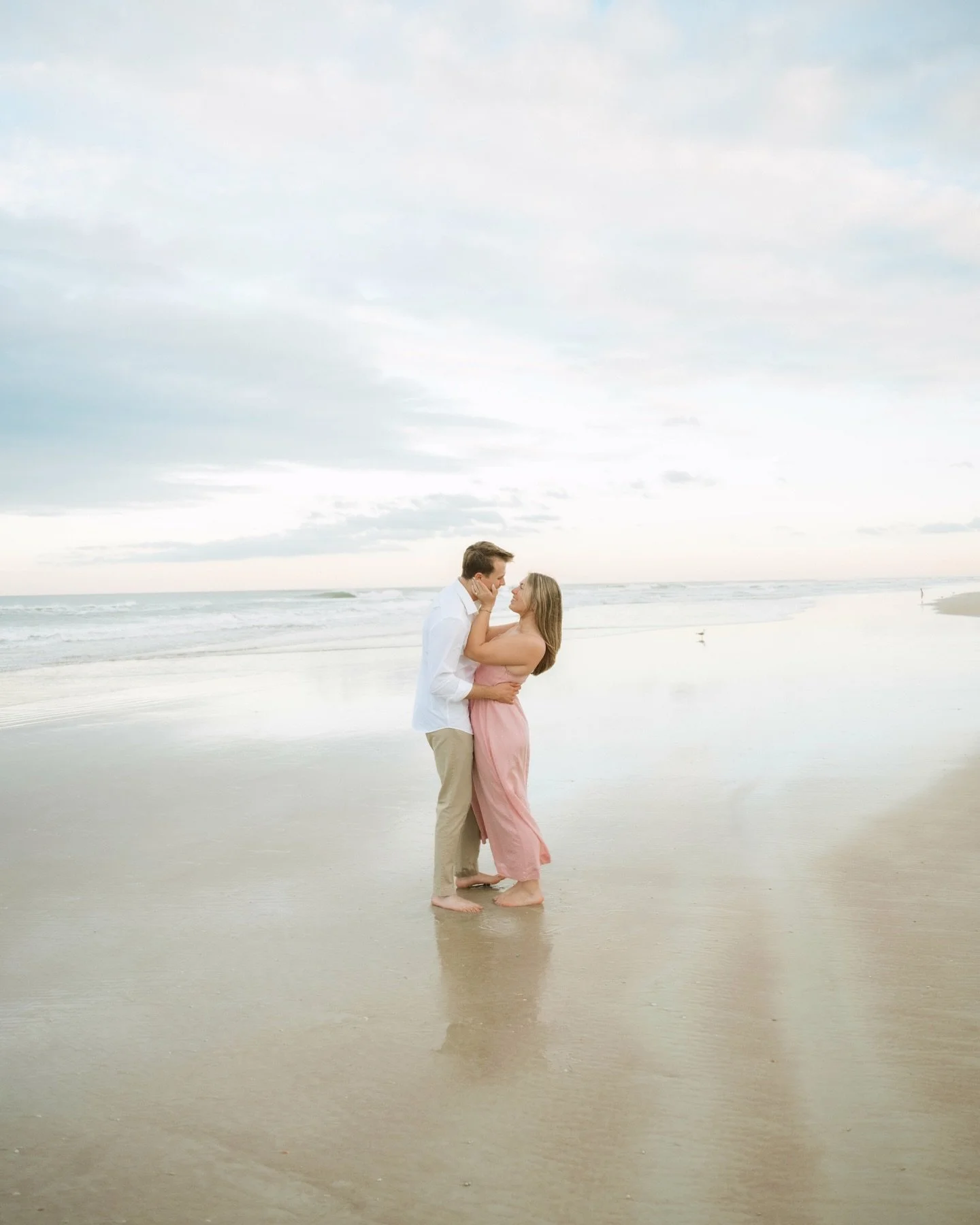 the future naehers!!! 🐚🫶🏼✨

drove down to new smyrna beach for sam + emma for a december engagement and had to hold back tears for this one. they are some of our friends back in athens and are just two of the sweetest, loving, faithful, deserving 