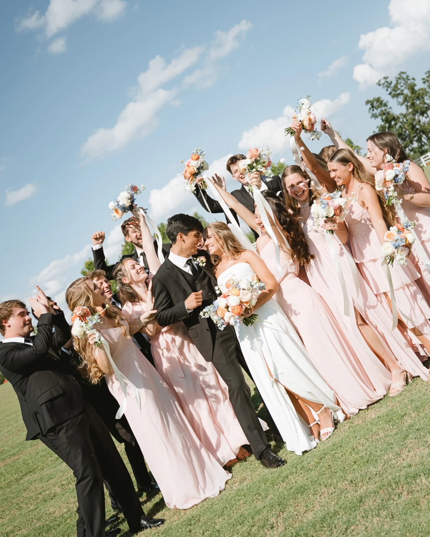 these colors just have me ready for spring + summer weddings!! 💐

such a beautiful day full of so many beautiful moments with so many beautiful people! 

my favorite thing to do on wedding days is to take a step back and notice the love around me. c