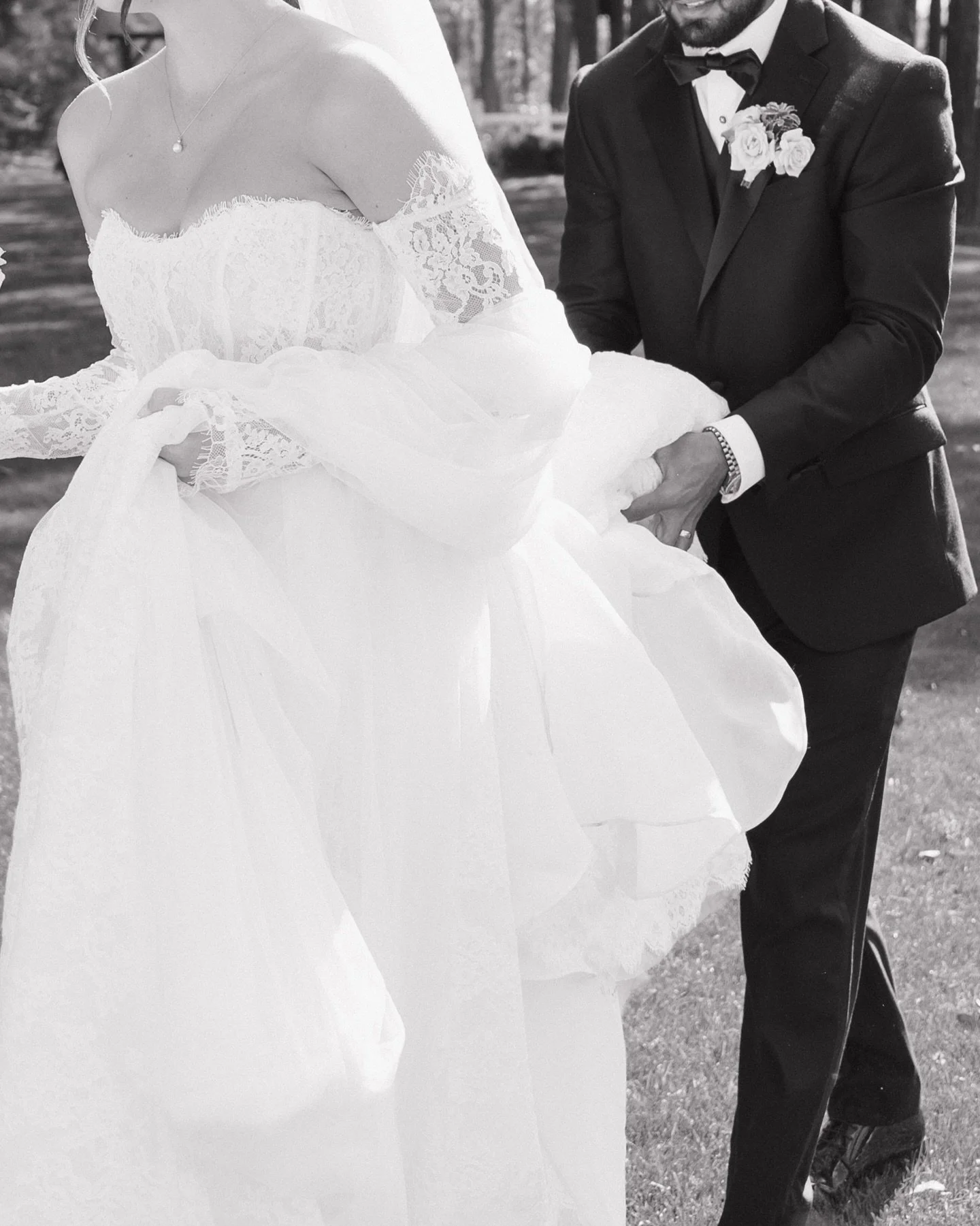 maddie + zak in b&amp;w !! 

maybe this will be my last post from this wedding or maybe not. i just love these two and their day was perfect

details and the in-between moments have quickly become some of my favorite to capture. taking a step back an