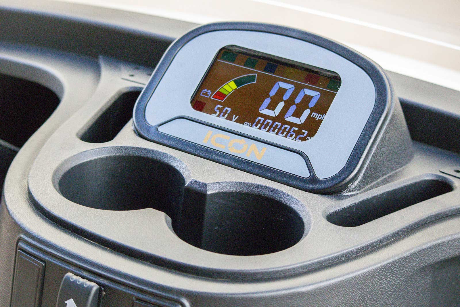 ICON_Commercial_Golf_Cart-C60L-11.jpg