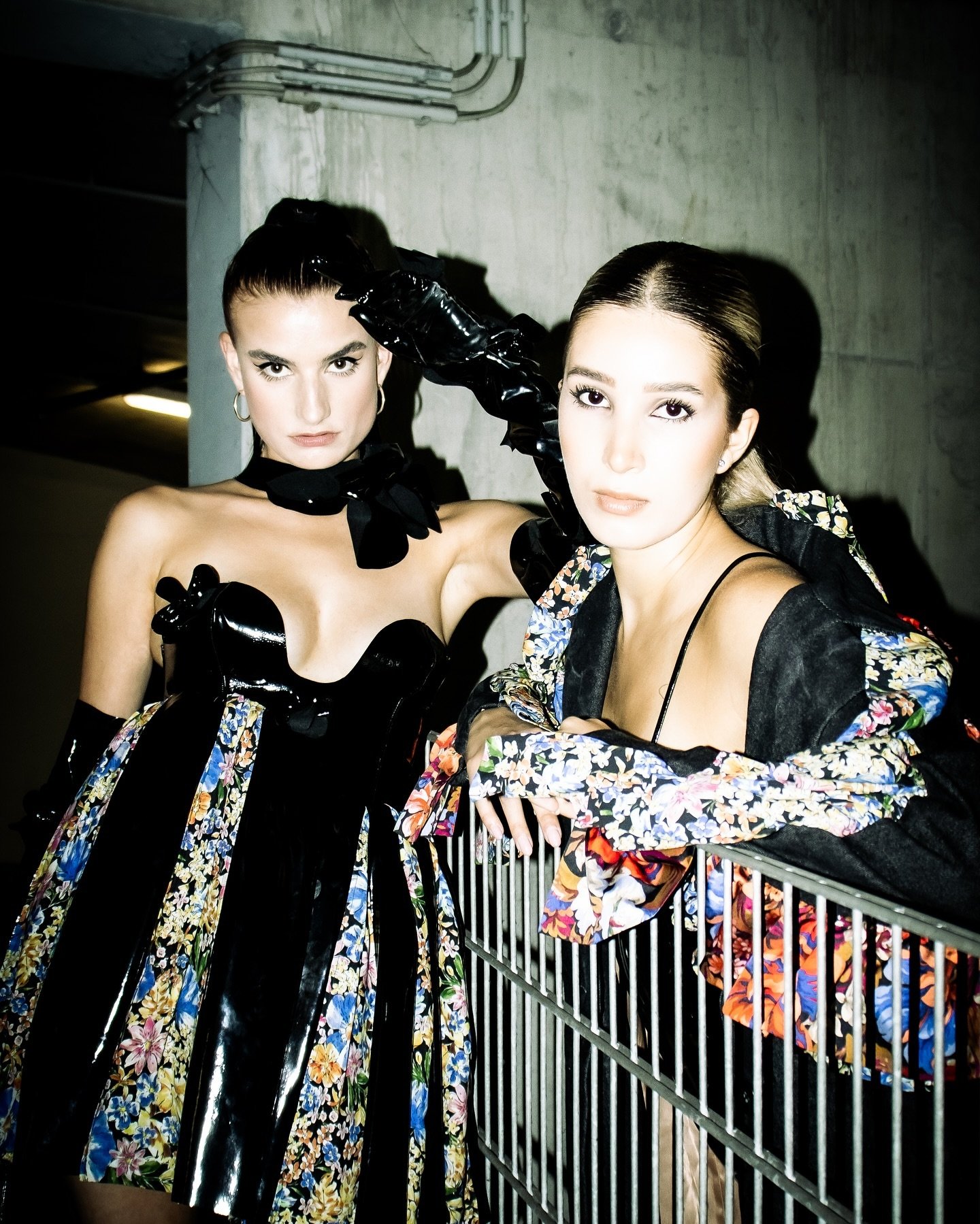 Girl power 🖤

Models: @jasmin.zhr @johanna.sophie.l 
Photo: @jennieallroseart 
Creative Director: @samuelgaertner

#fashion #fashionstyle #couture #hautecouture #couturedesigner #designer #design #designstudent #trend #embroidery #embroidered #sewin