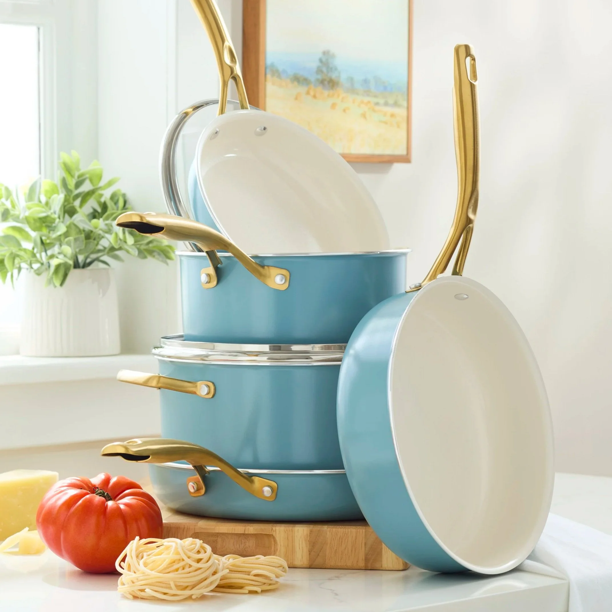 Kitchen & Dining