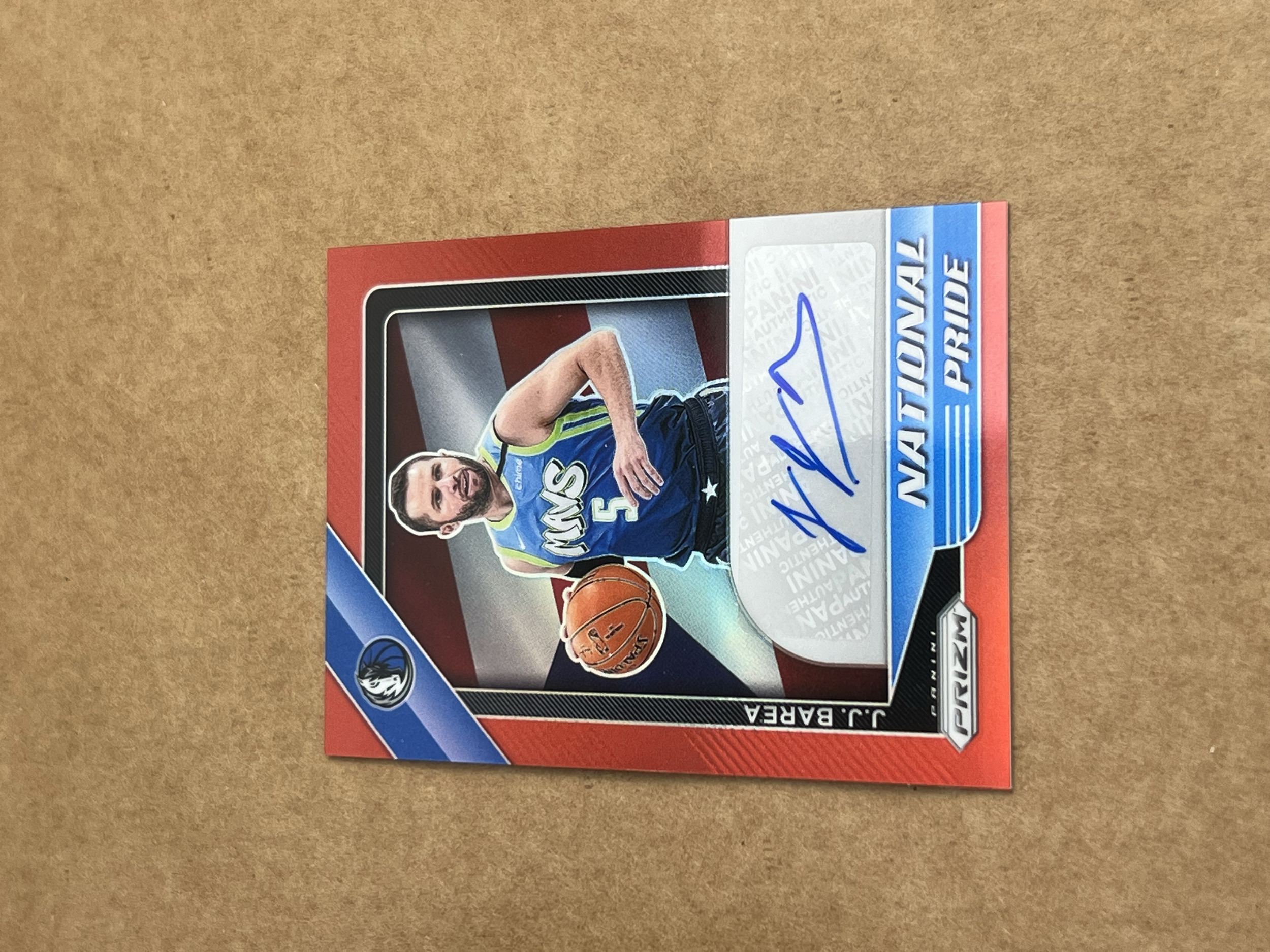 JJ Barea Panini Prizim sticker auto 2021 Front.png