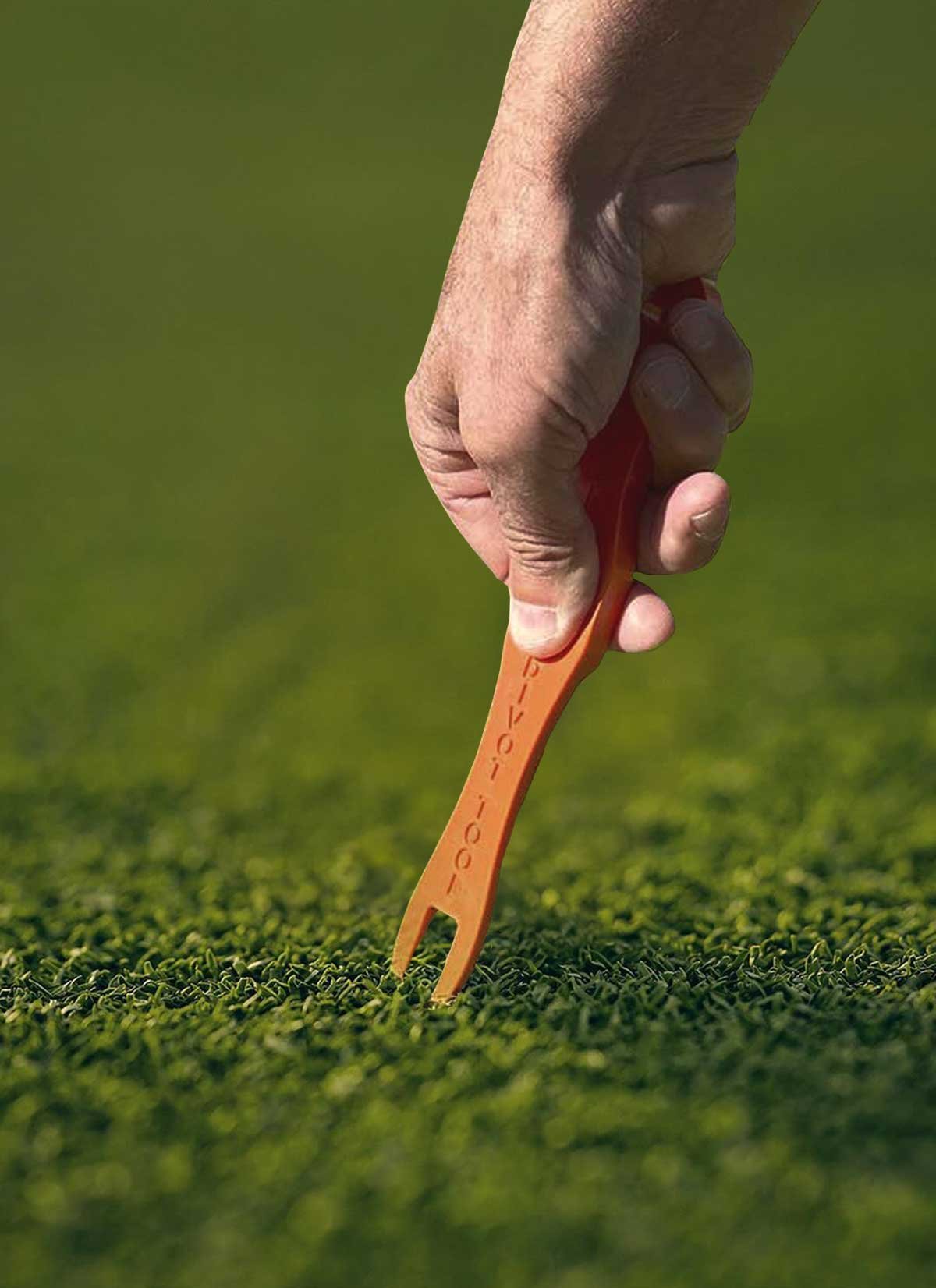 Golf-Divot-Tool-for-Golfers-with-Back-Issue.jpg