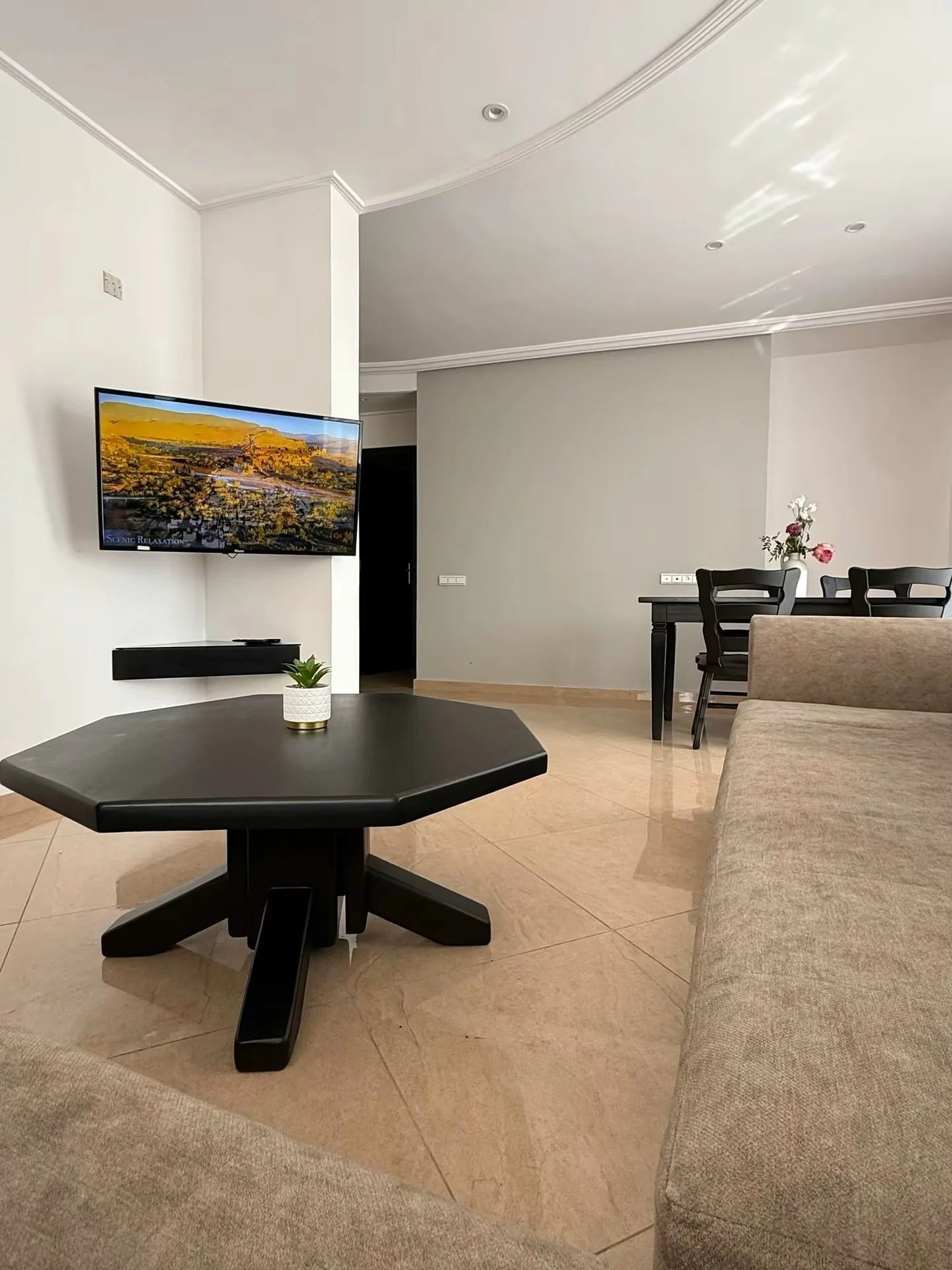 Over 20 fully equipped apartments available for short term rent!

📞+212&nbsp;766‑222706‬
📍Rue de Fes 108, Tanger, Morocco
&bull;
&bull;
&bull;

#rent #aparthotel  #vacation #apartment #tangerplaza #tanger #tanja  #maroc #apartment #realestate #prop