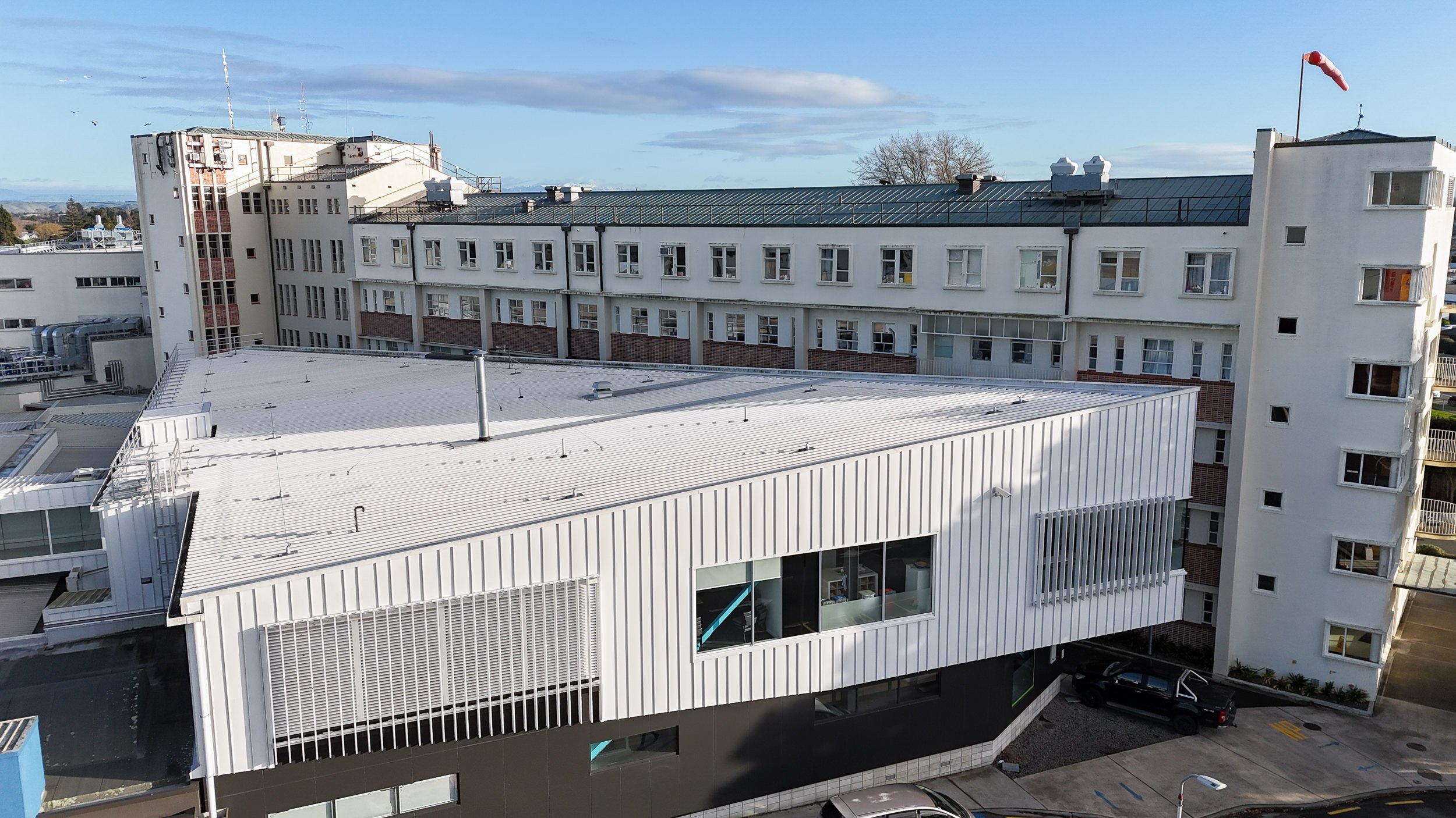 Architectural Facades Co is one of the leading cladding and facade specialist trades companies in the lower North Island of New Zealand, specialising in ACM, HPL, non-combustible, fire rated systems, low to zero maintenance cladding, and customised r