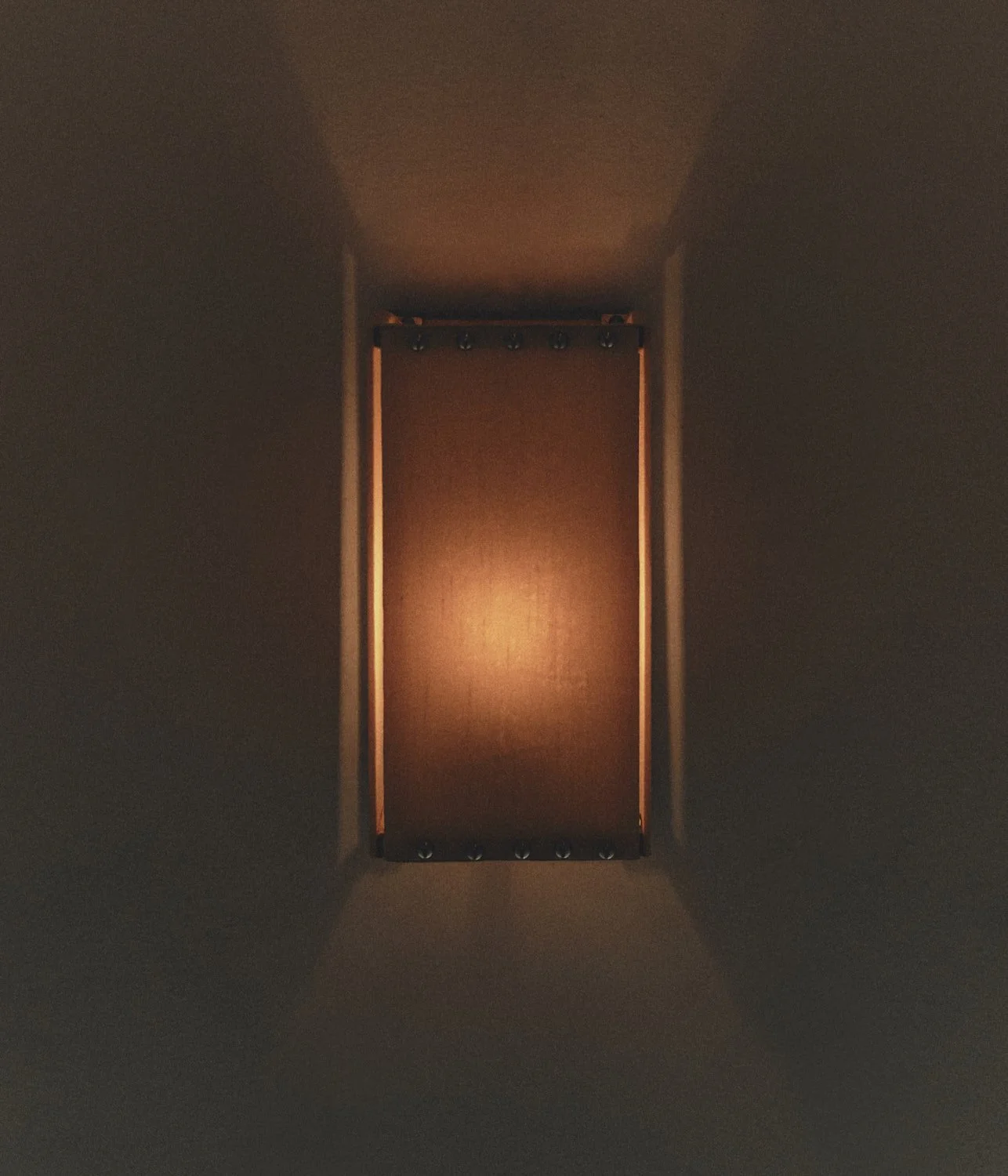 20260218_DBaum_SeventhHouse_GEORGIA_SOMARY_SCONCE 002 LEMON DUPIONI_2026_0354.jpg