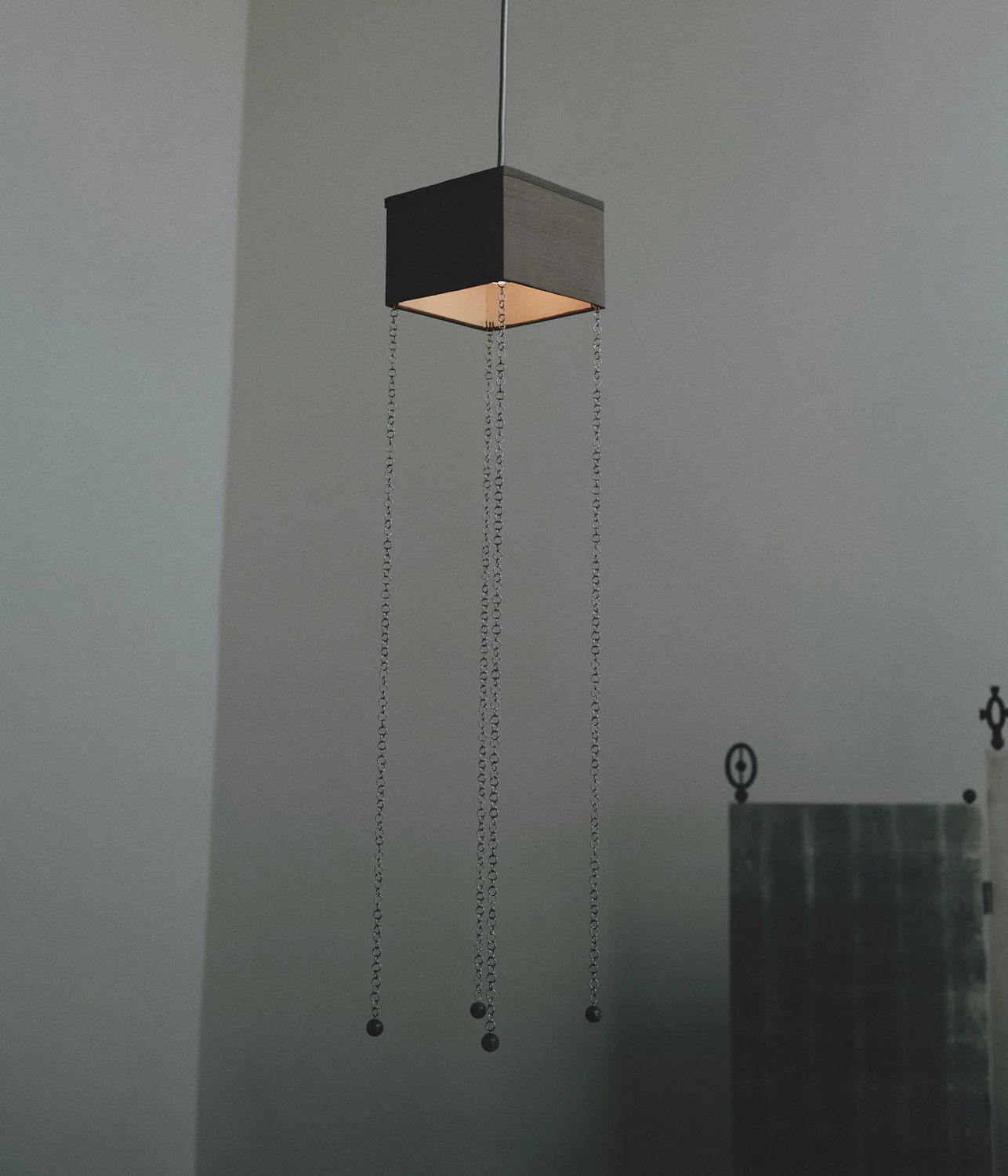 20260218_DBaum_SeventhHouse_GEORGIA_SOMARY_PENDANT LIGHT 001 4 CHAIN_2026 USA (#1)-GS 26.007_0208.jpg