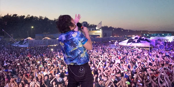 Luego de su éxito en el Festival Vive Latino, Enjambre llevará su música al legendario The Roxy Theatre de Los Ángeles