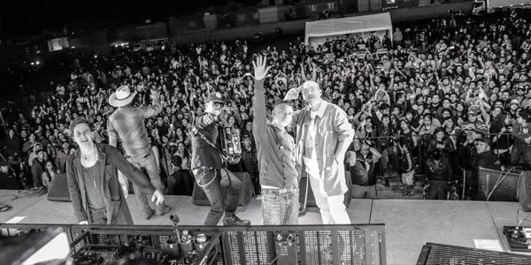 Kinky enloqueció a Costa Rica y celebró su nominación a los Premios MTV MIAW 2018