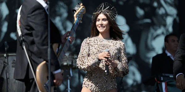 Por primera vez María León cantó en el escenario del Festival Coachella, al ser invitada especial en el show de Los Ángeles Azules