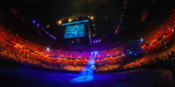 Pepe Aguilar ofreció un show épico en el Palacio de los Deportes, recinto que se convirtió en un espectacular lienzo charro con Jaripeo Sin Fronteras