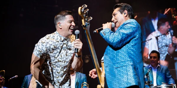 Con su inconfundible voz, Yahir desencadenó la euforia en el concierto de Los Ángeles Azules