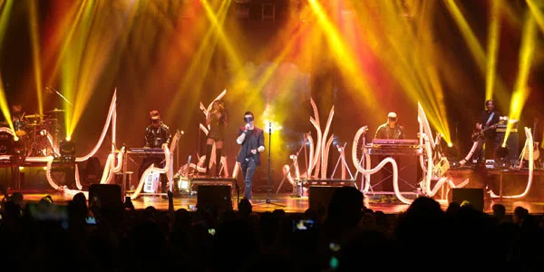 Con dos conciertos Sold Out, Moenia arrancó su gira #HagamosContactœ en el Teatro Metropólitan 