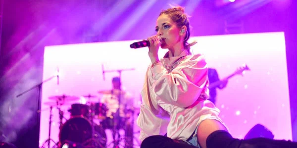  Paty Cantú puso a cantar a Mexicali y Pachuca con su gira #333Live